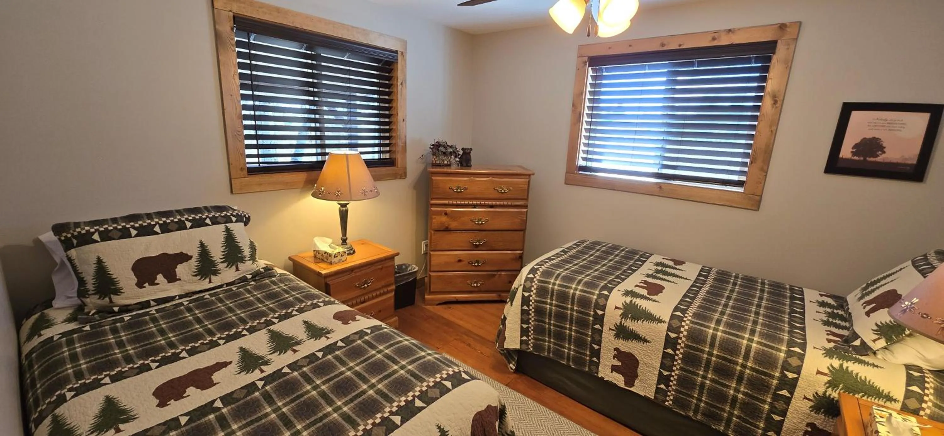 Bed in Rocky Ridge Country Lodge