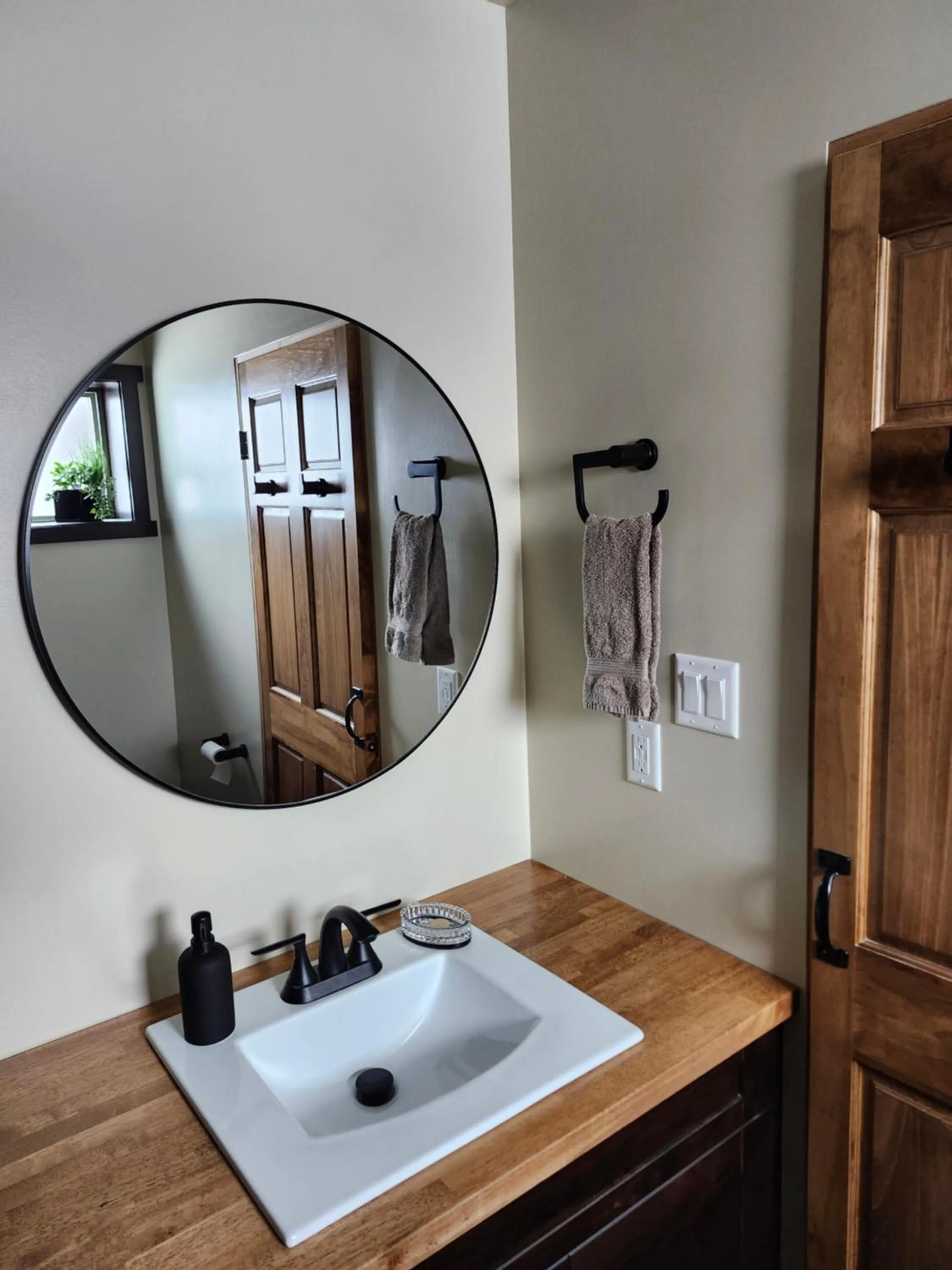 Bathroom in Rocky Ridge Country Lodge