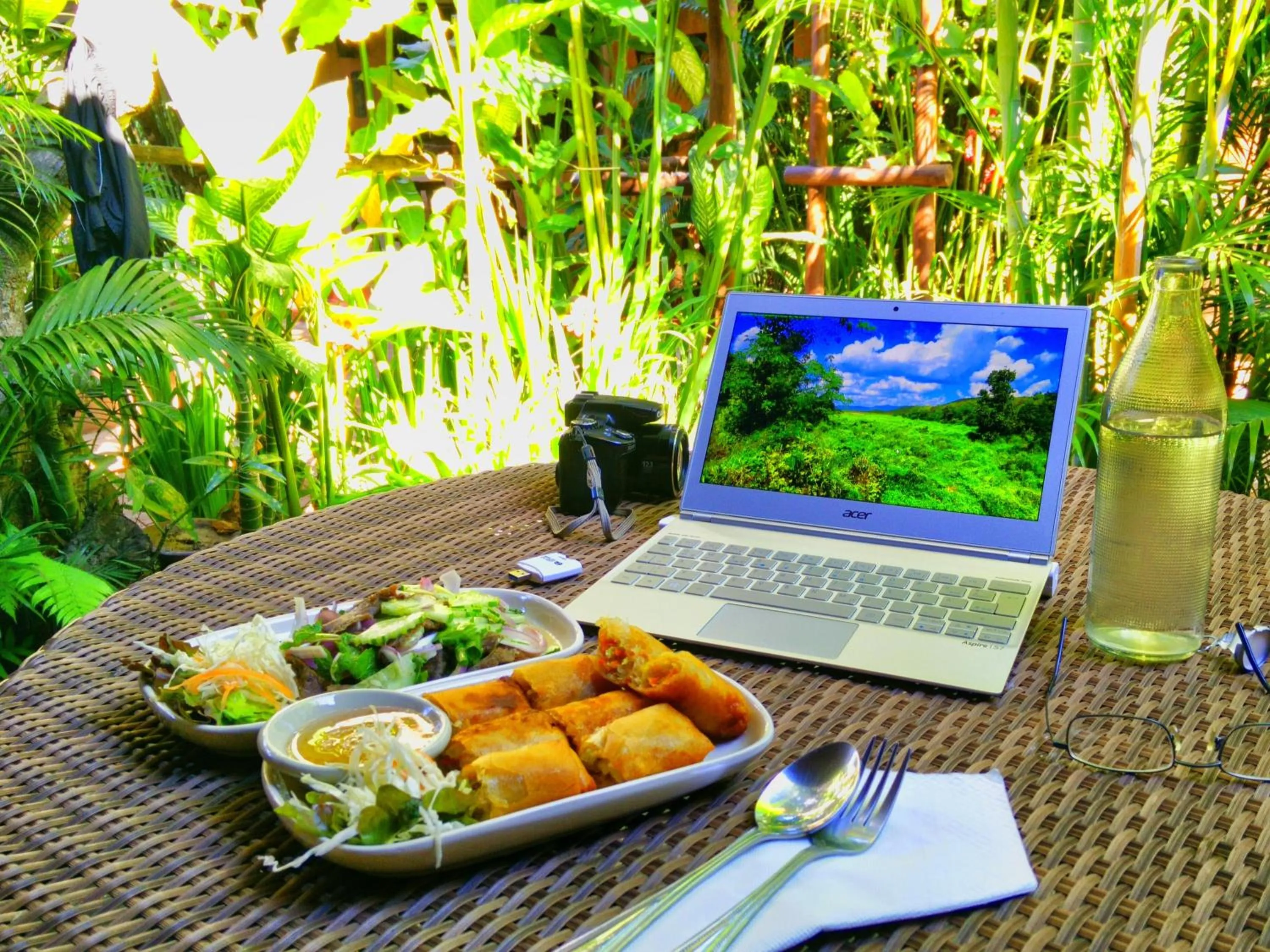 Patio in Baanpong Lodge