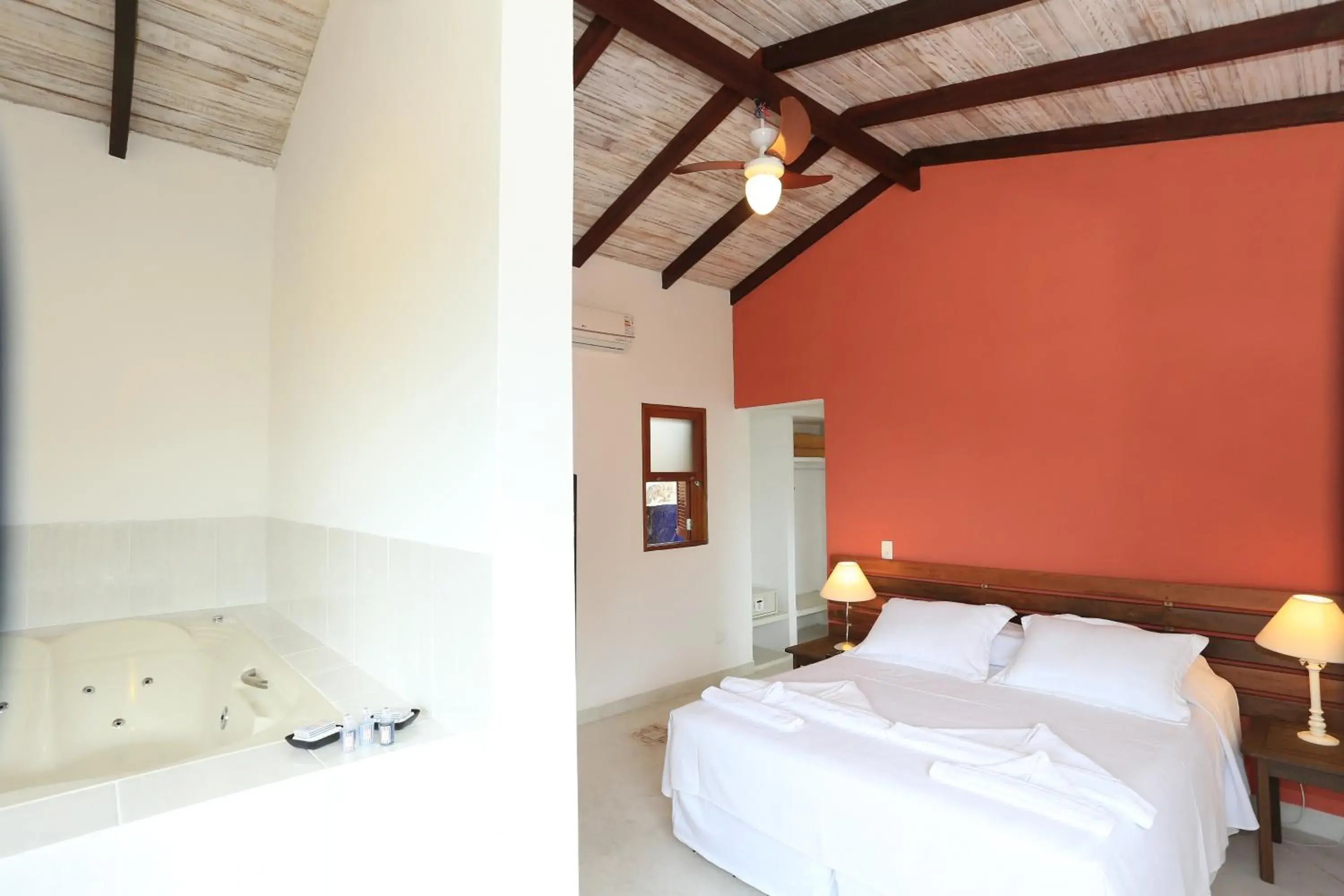 Double Room with Spa Bath in Chalés Mariolinha Double Room with Spa Bath in Chalés Mariolinha