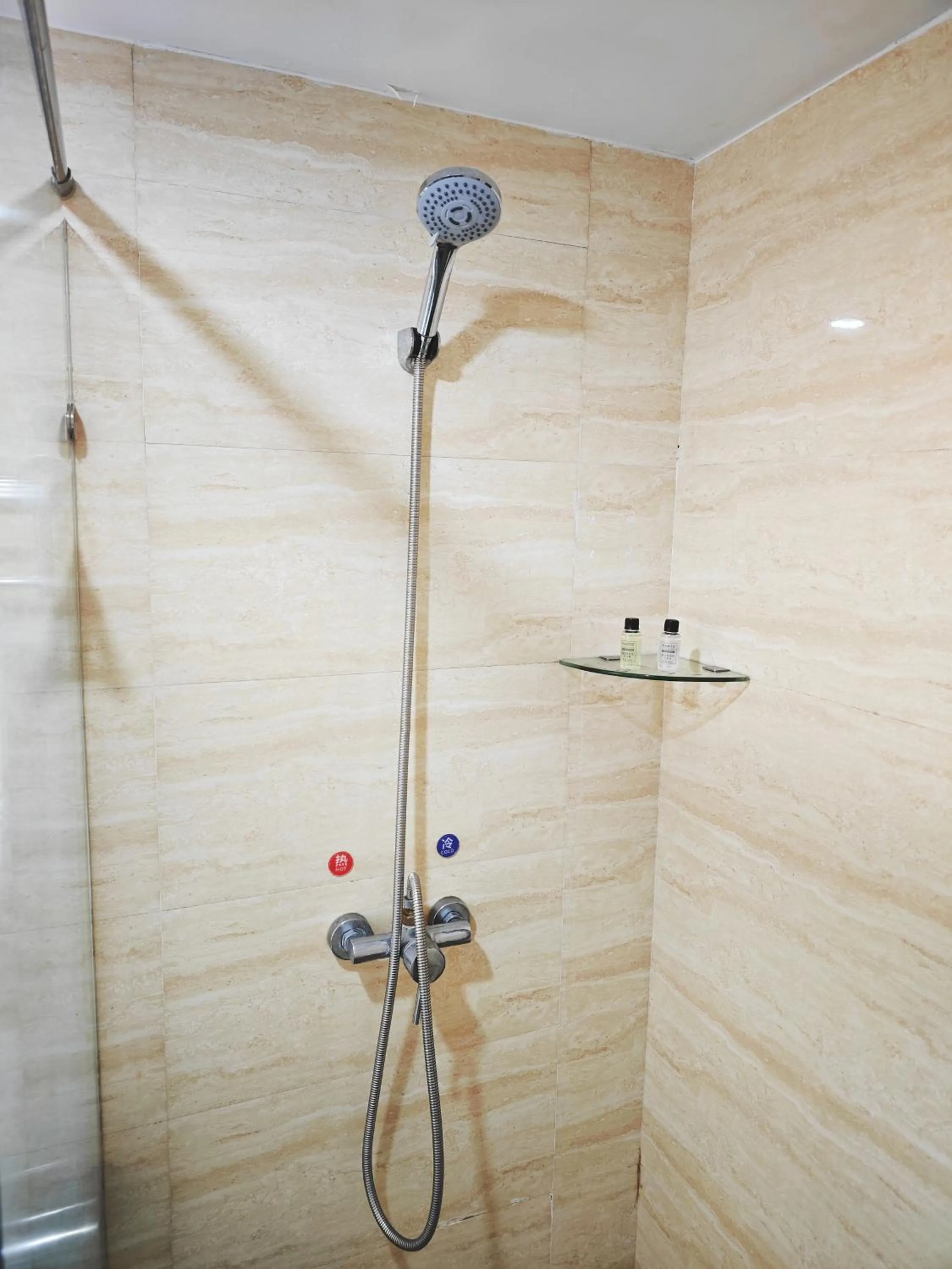 Bathroom in Shenzhen Xinghua Hotel