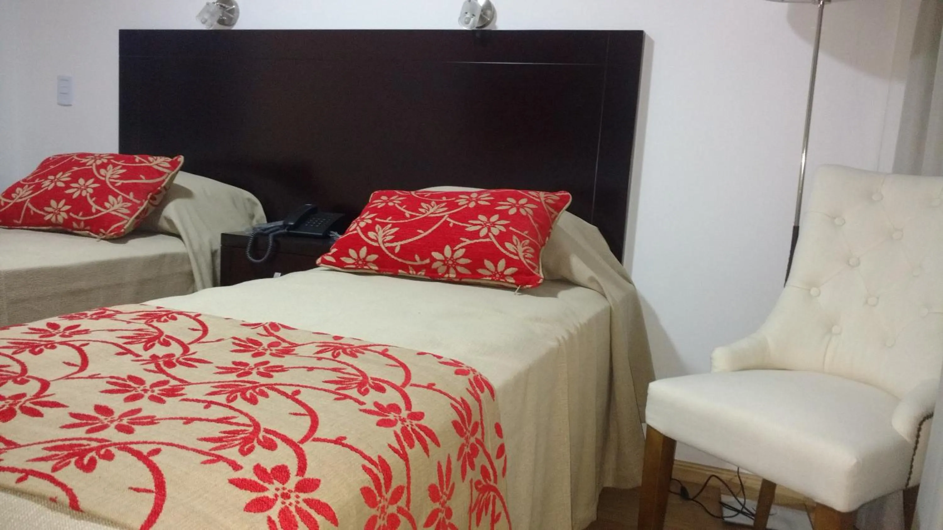 Bed in Palermo Bridge