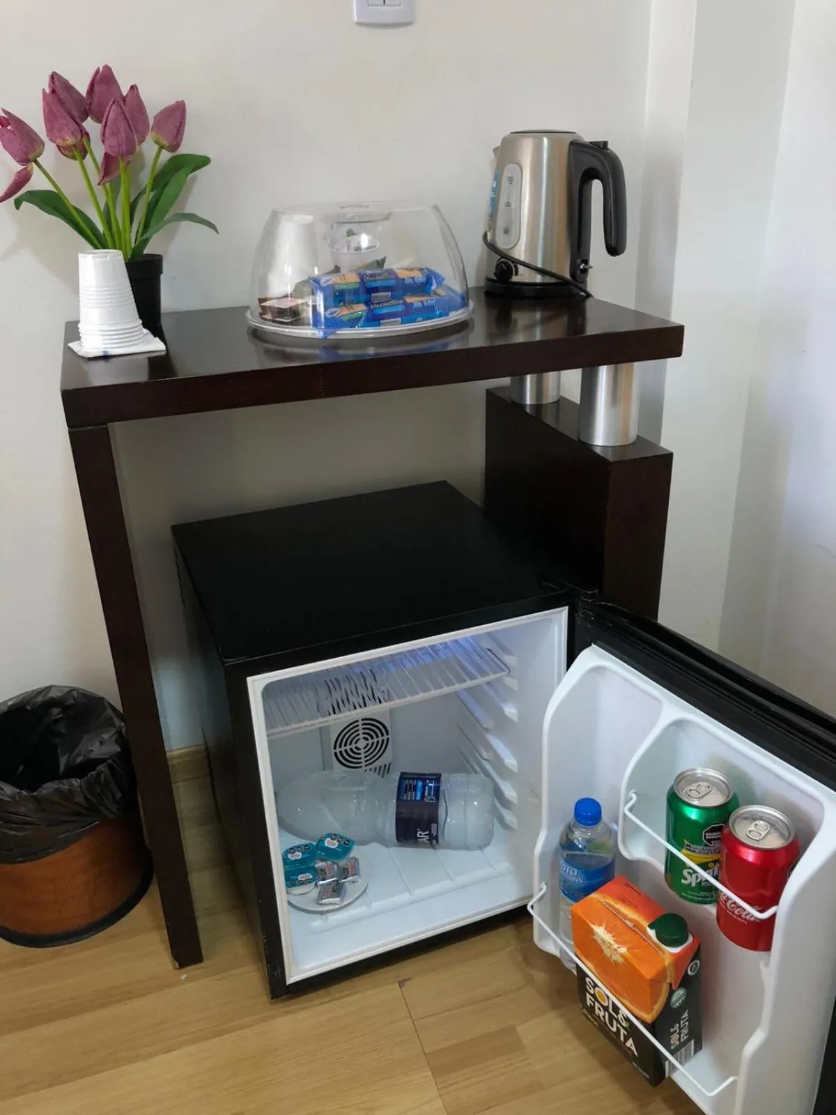 Coffee/tea facilities in Palermo Bridge