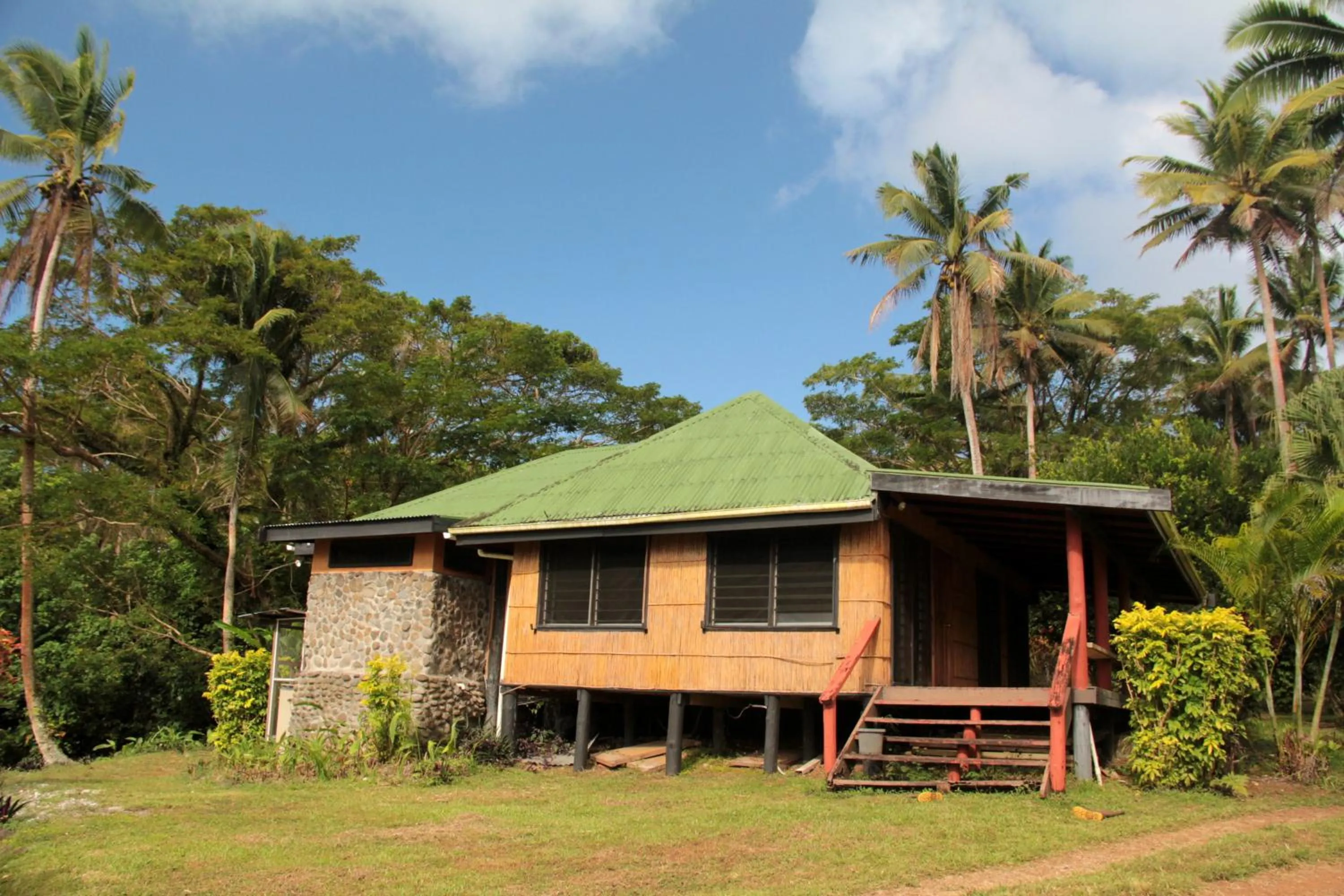 Facade/entrance in Maravu Taveuni Lodge