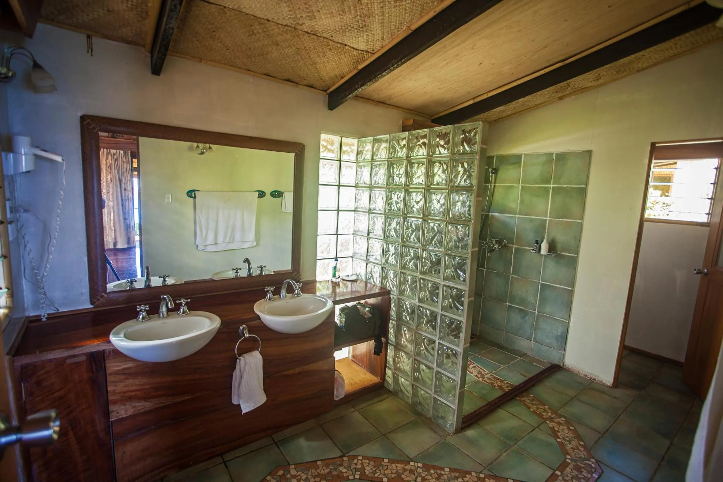 Bathroom in Maravu Taveuni Lodge