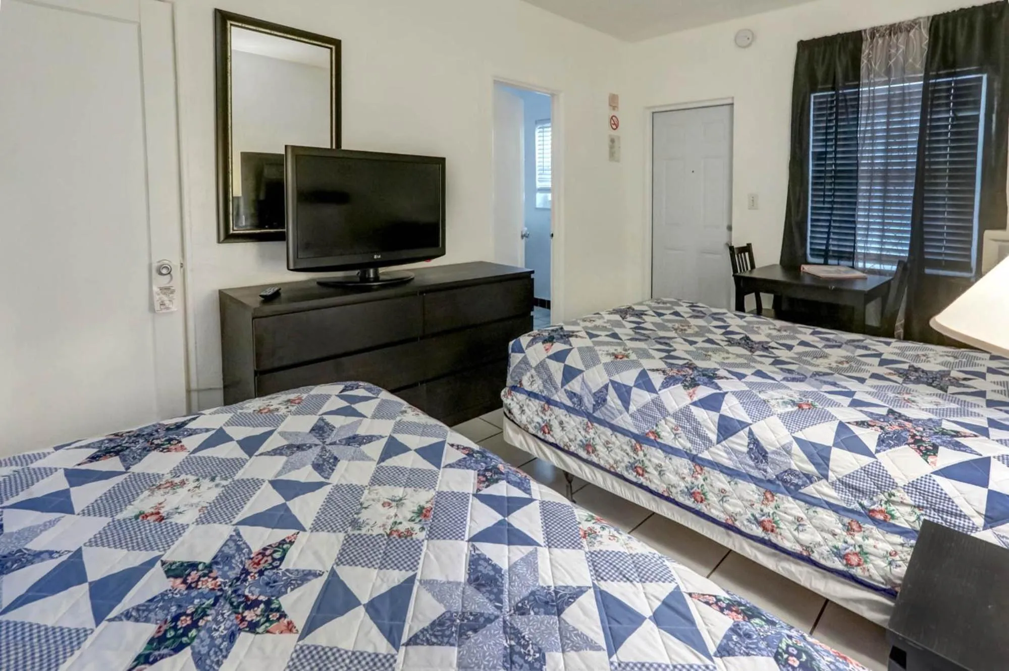 Bed in Richard's Motel