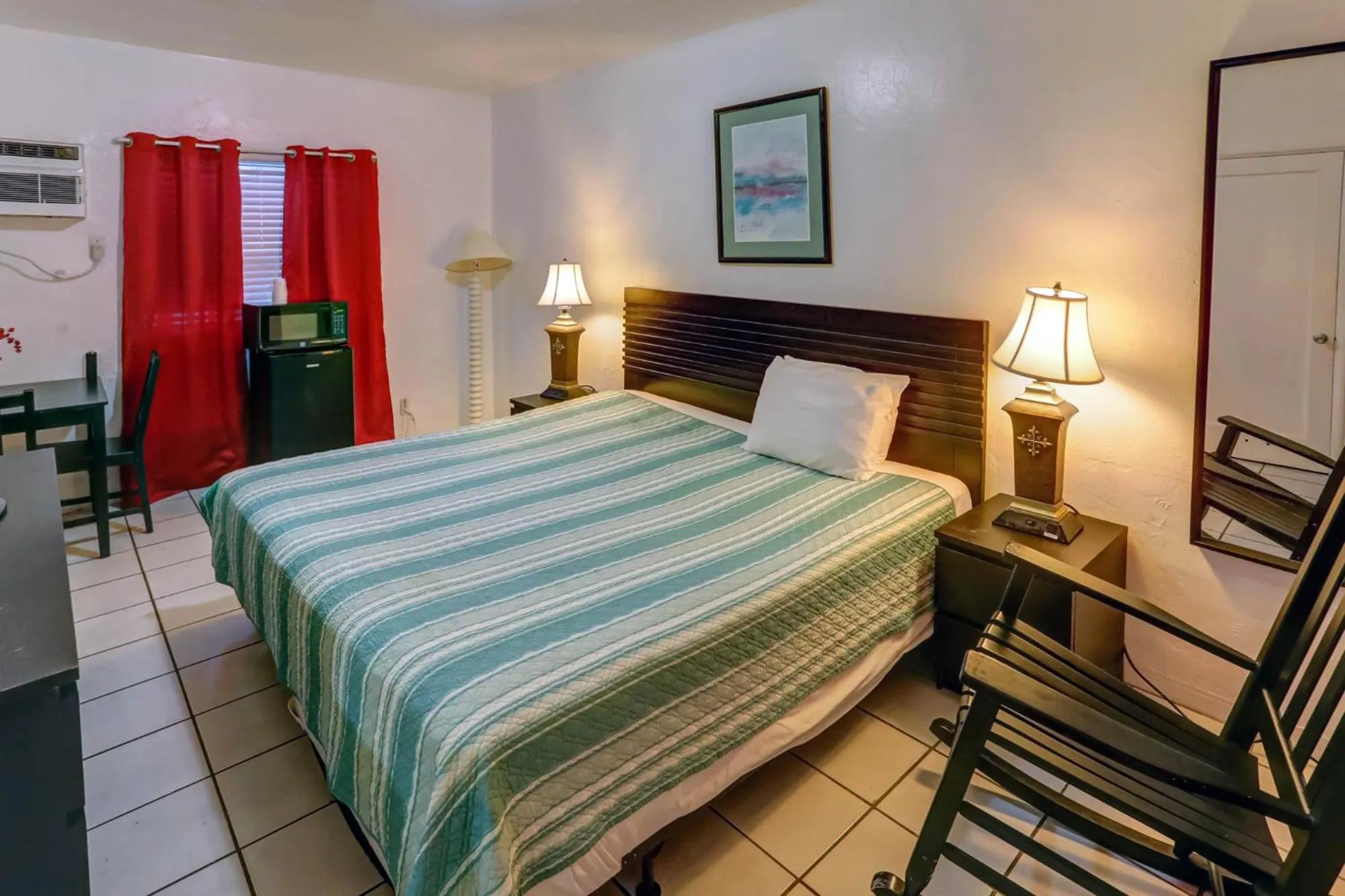 Bed in Richard's Motel