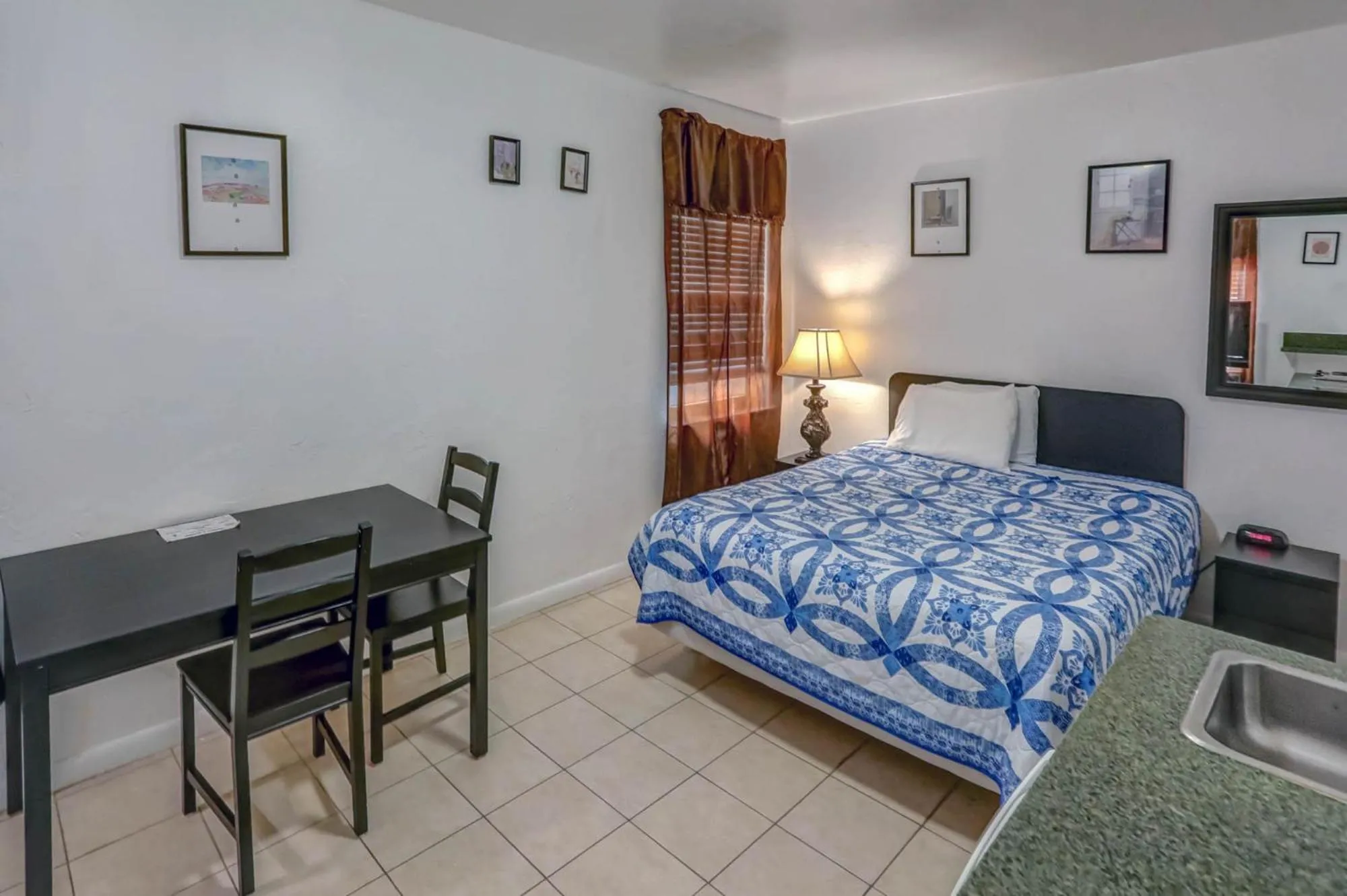 Bed in Richard's Motel