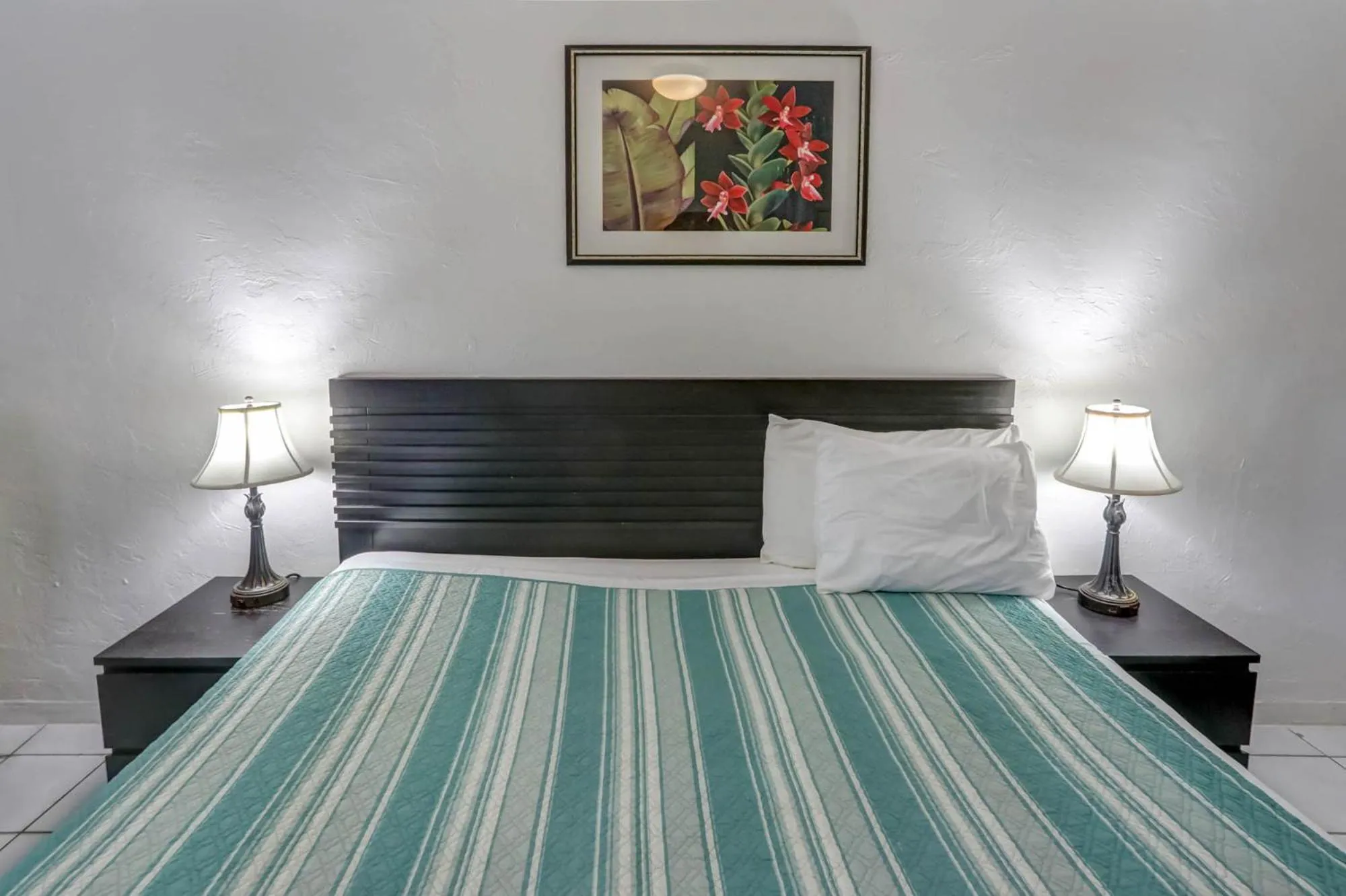 Bed in Richard's Motel