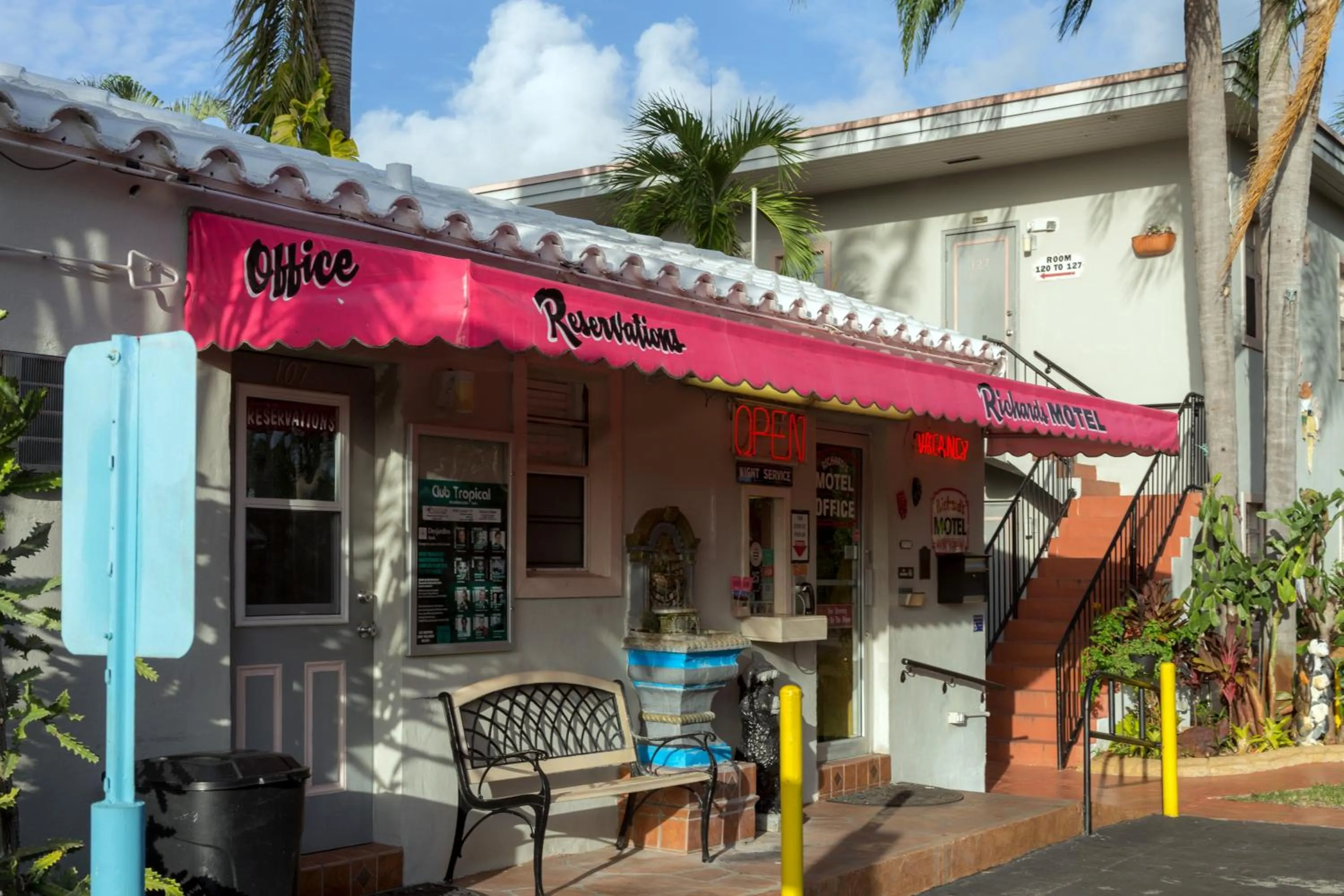 Property building in Richard's Motel