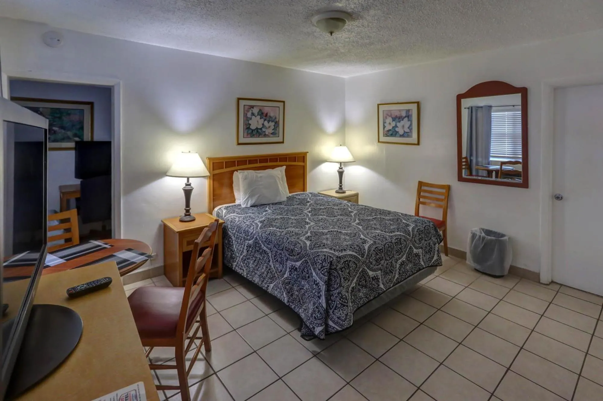 Bed in Richard's Motel