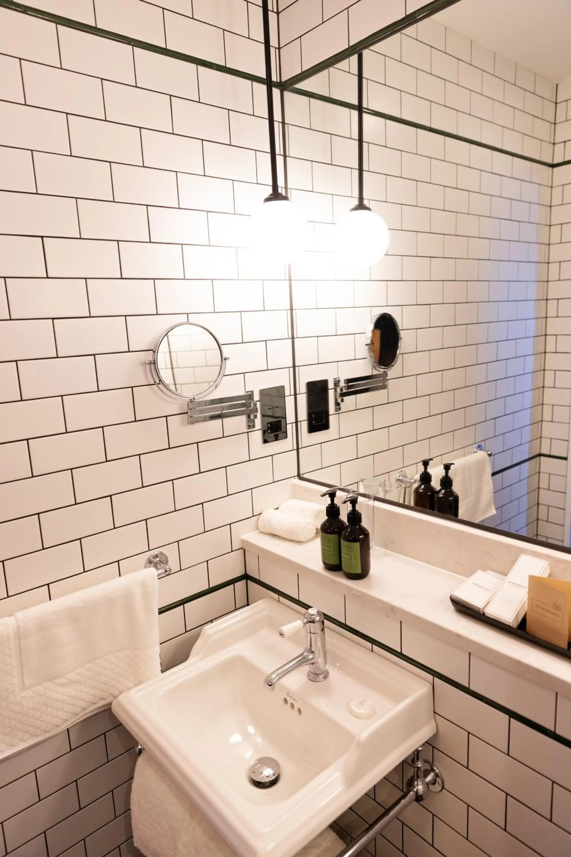 Bathroom in Haddington House Hotel