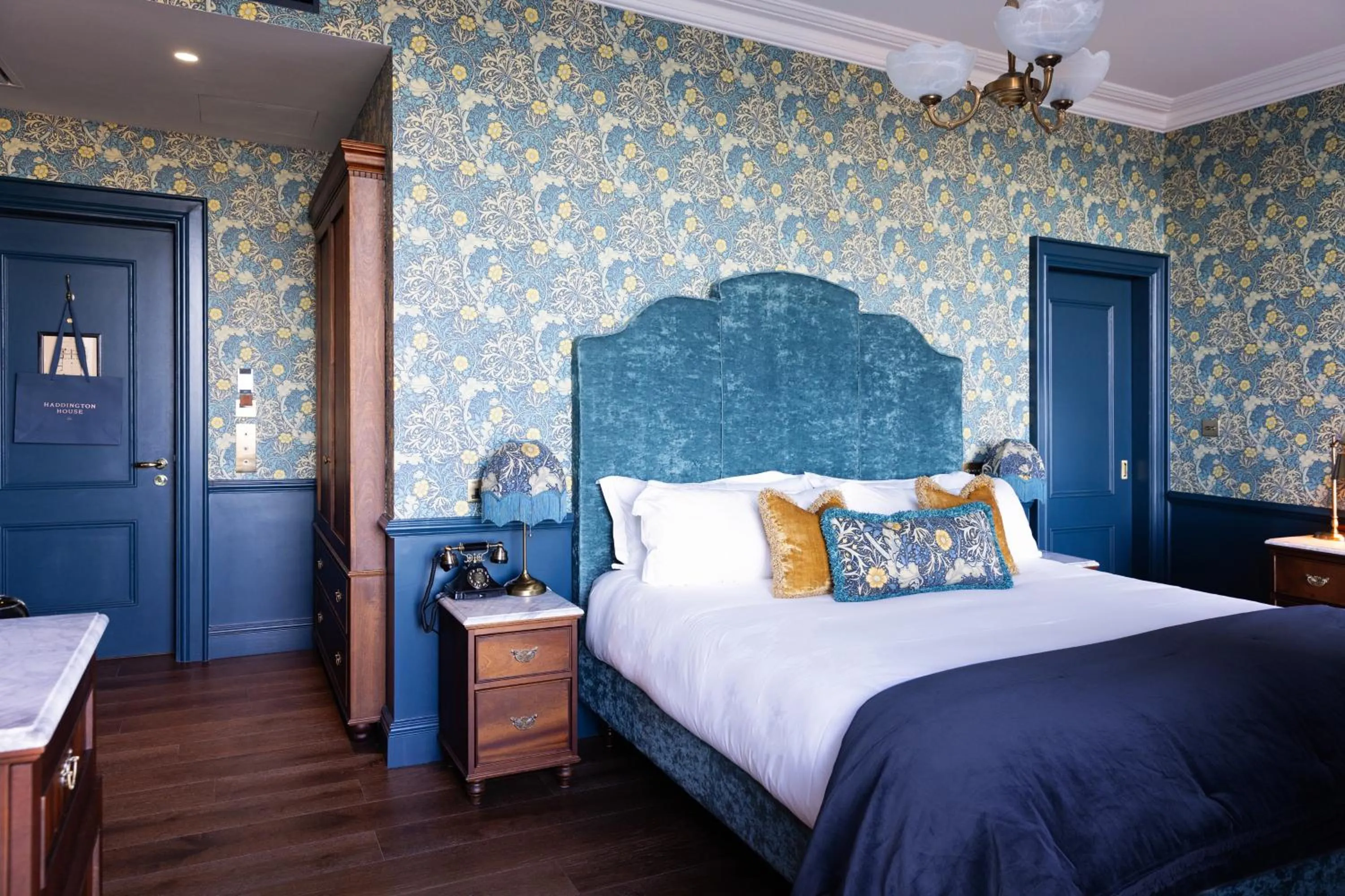 Bed in Haddington House Hotel