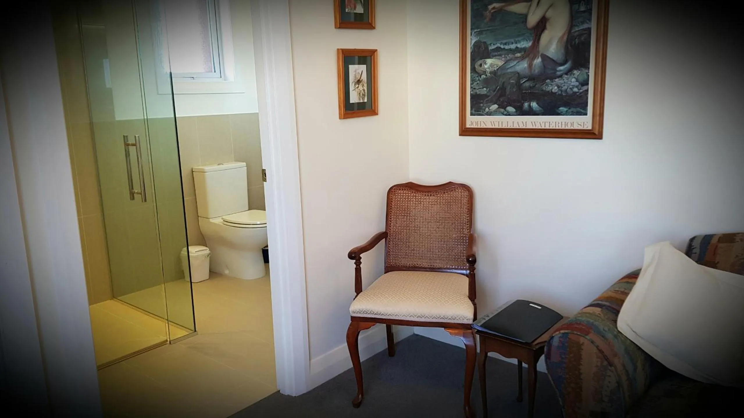 Toilet in 113 On Park