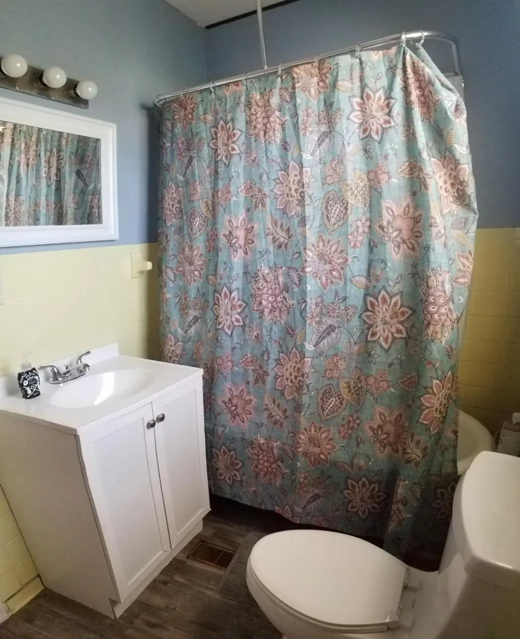 Bon Paul & Sharky's Hostel