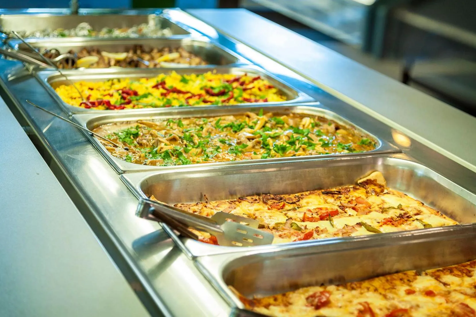 Restaurant/places to eat in Adelais Hotel