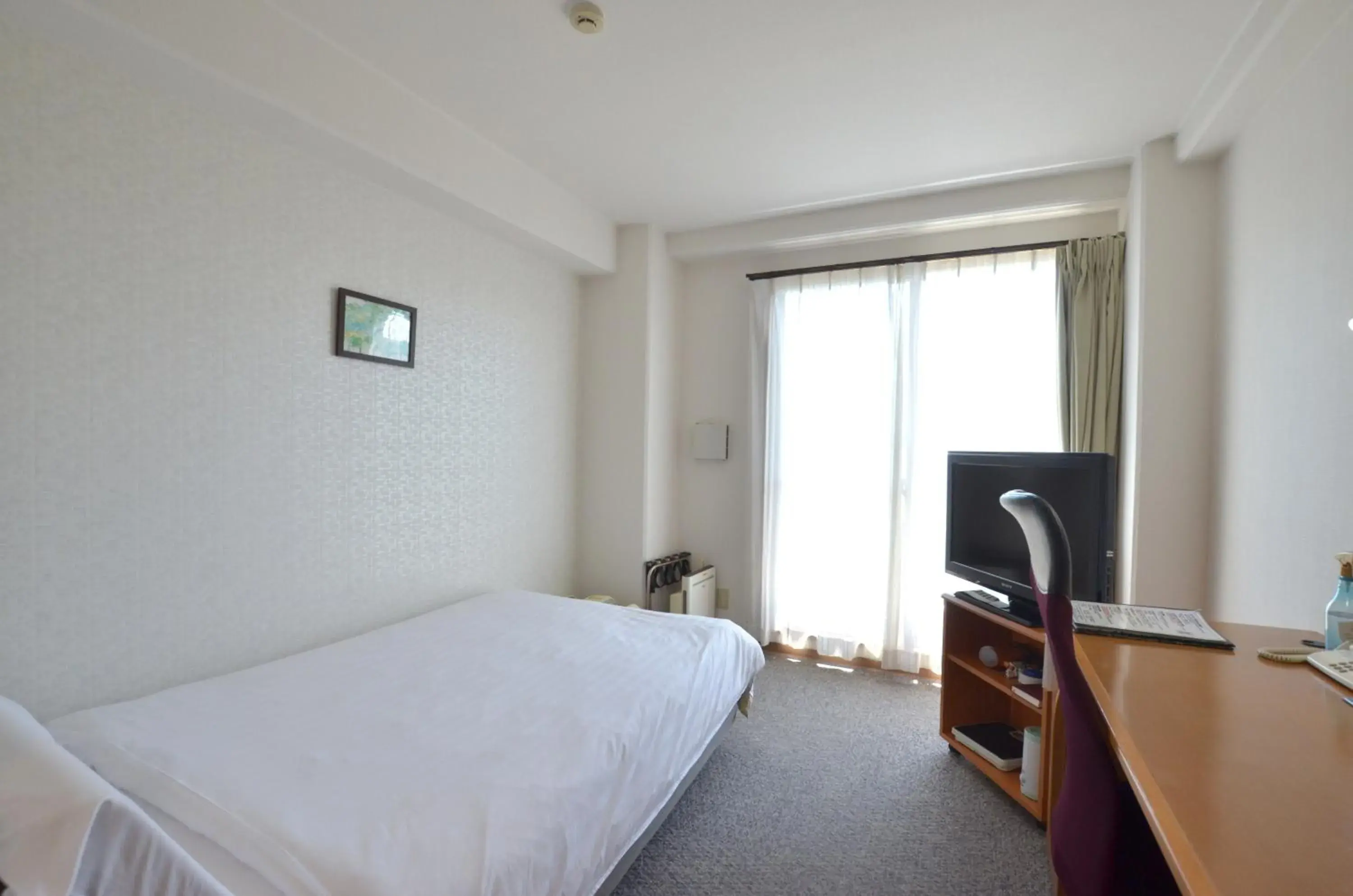 Superior Double Room with Small Double Bed - single occupancy - Non-Smoking in New Station Hotel Superior Double Room with Small Double Bed - single occupancy - Non-Smoking in New Station Hotel