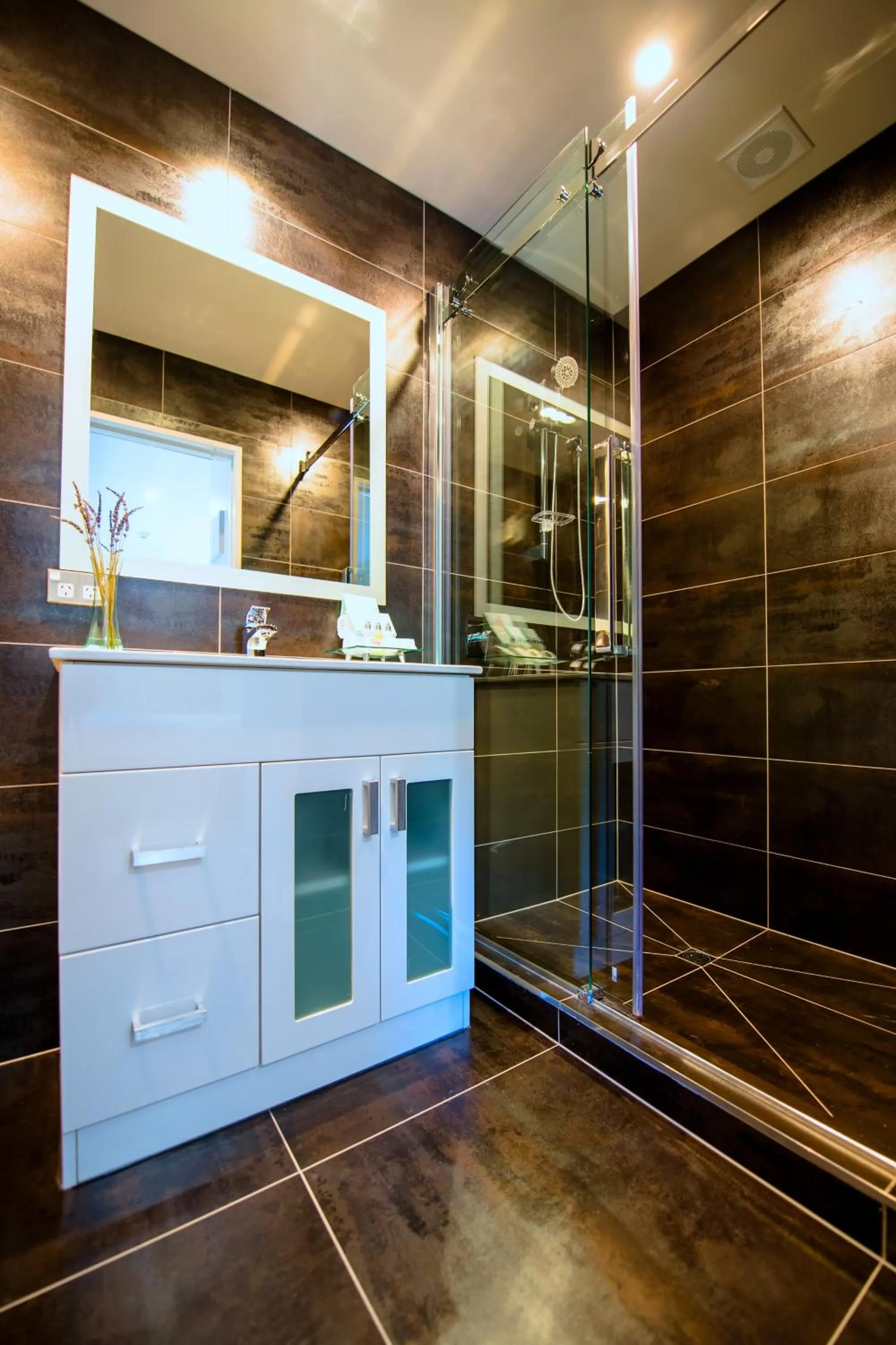 Bathroom in Alpine Hotel