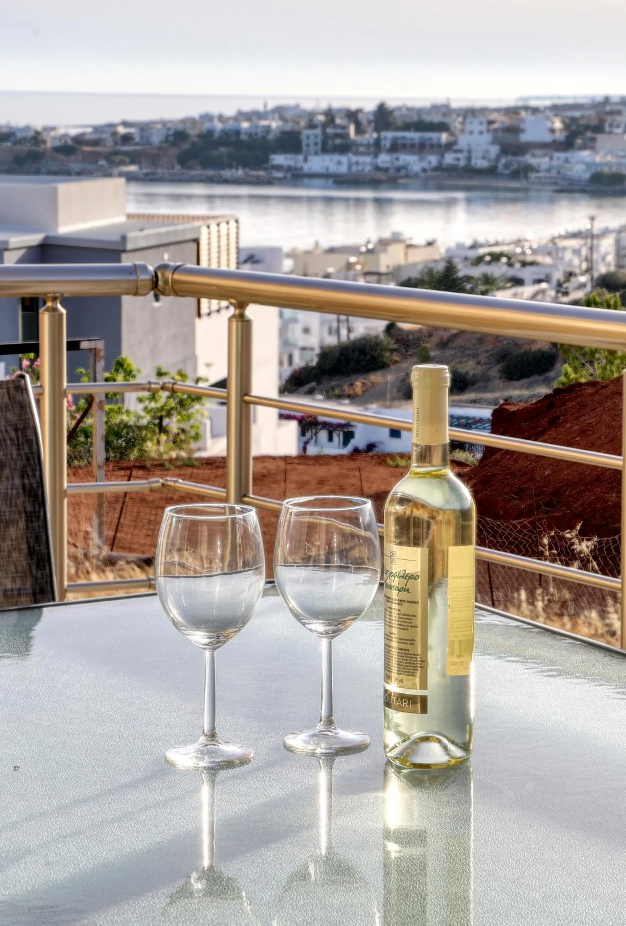 Helios Studios & Apartments