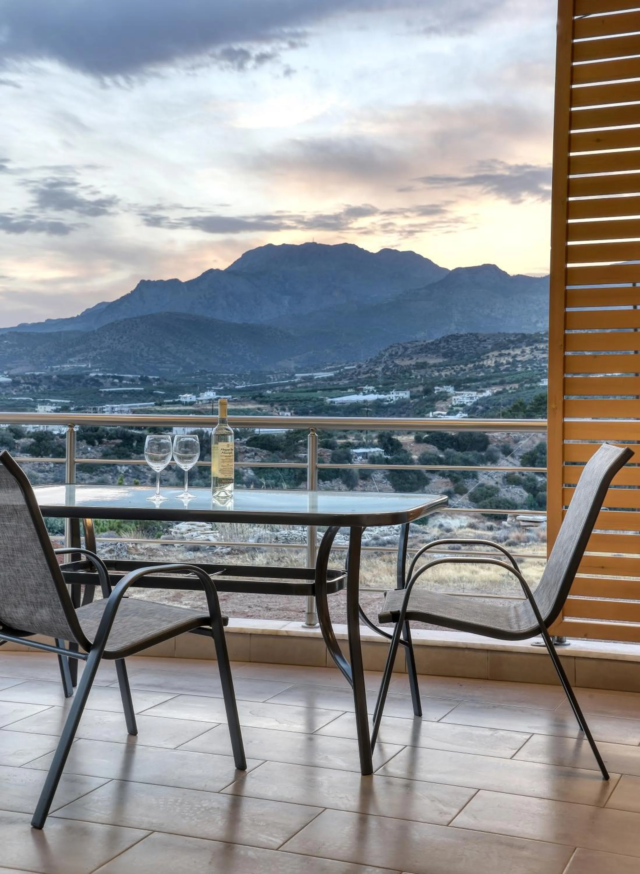 Helios Studios & Apartments