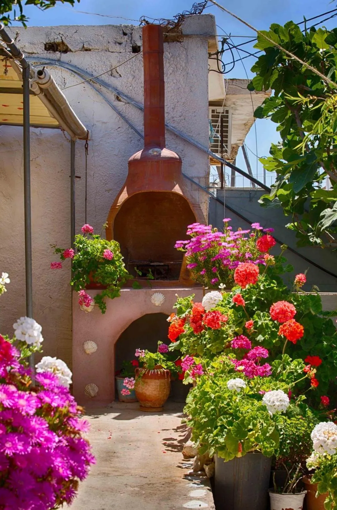 Banquet/Function facilities in Helios Studios & Apartments