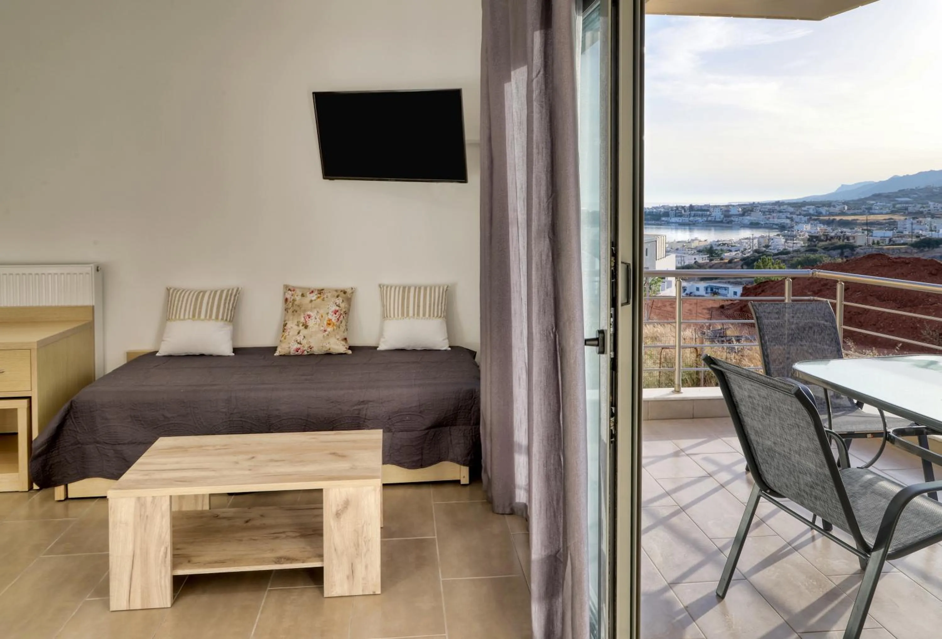 Helios Studios & Apartments