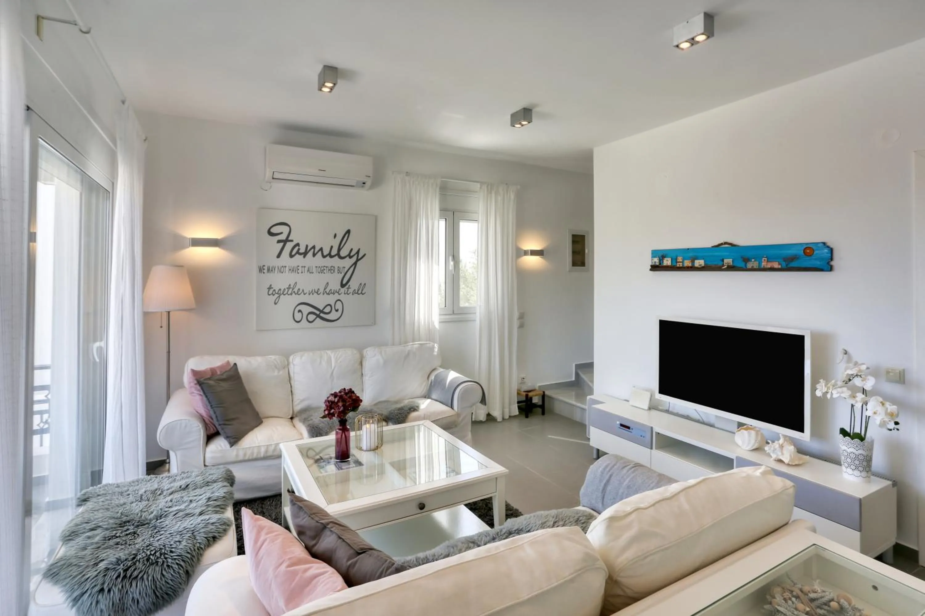 Helios Studios & Apartments