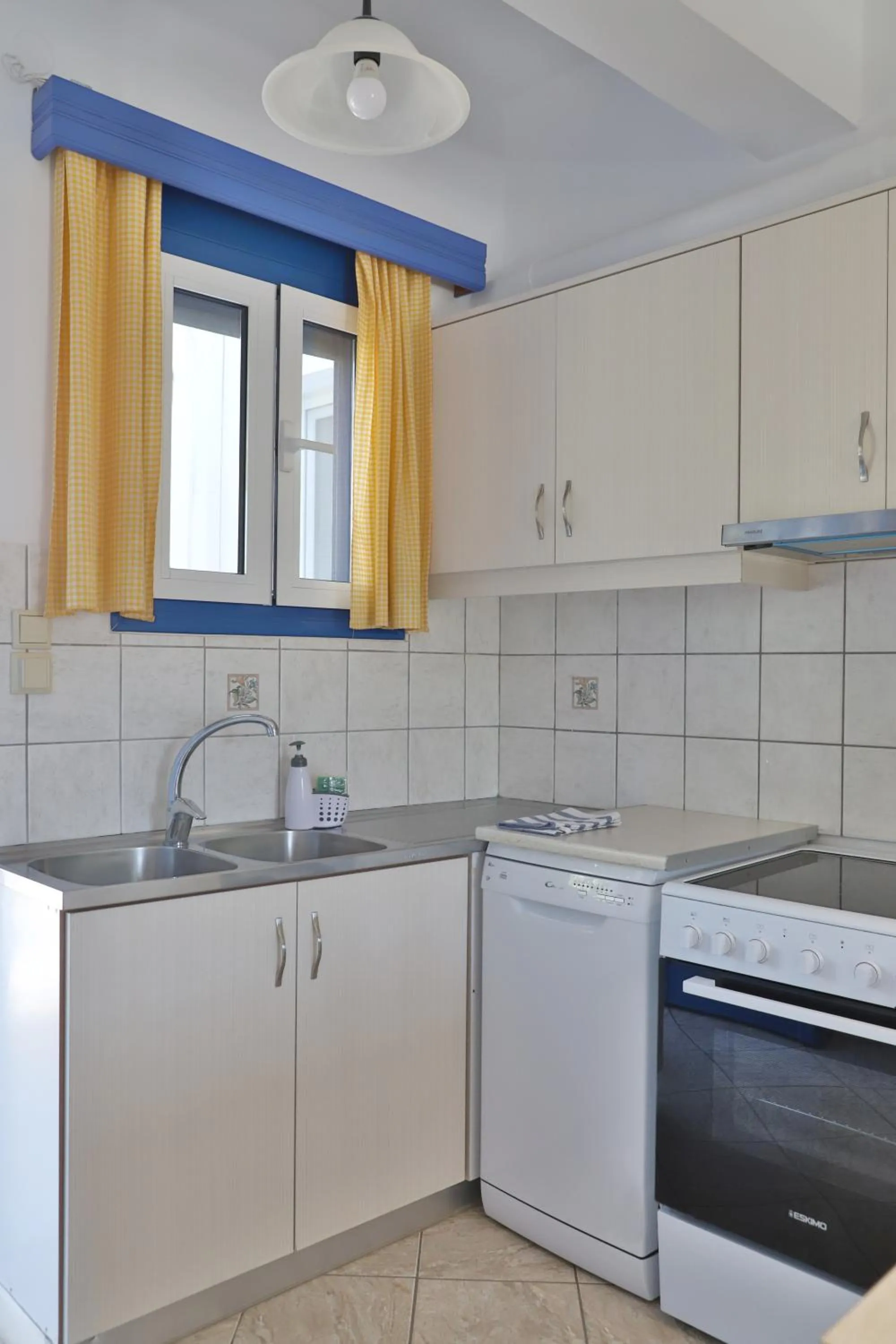 Helios Studios & Apartments