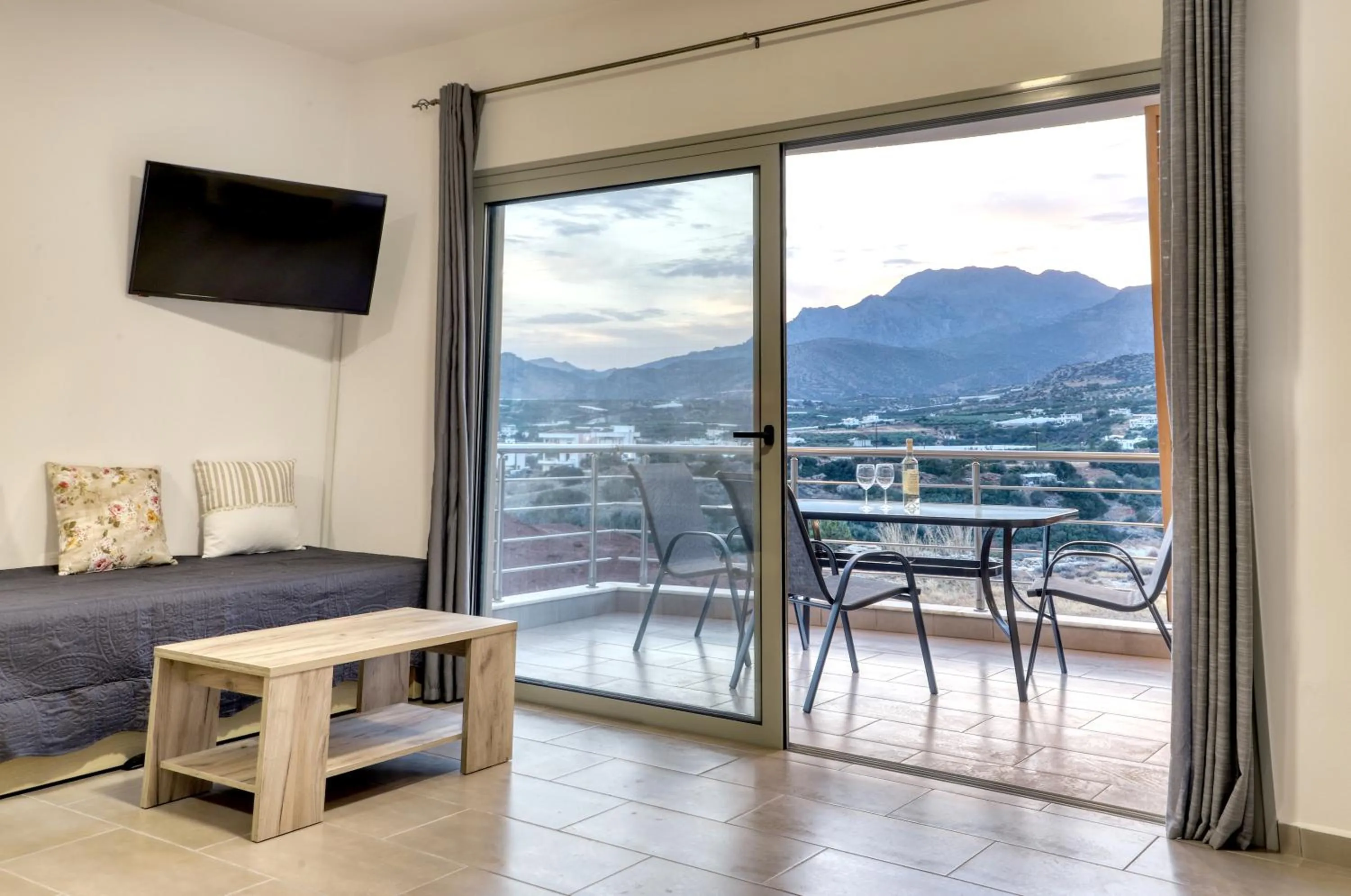 Helios Studios & Apartments