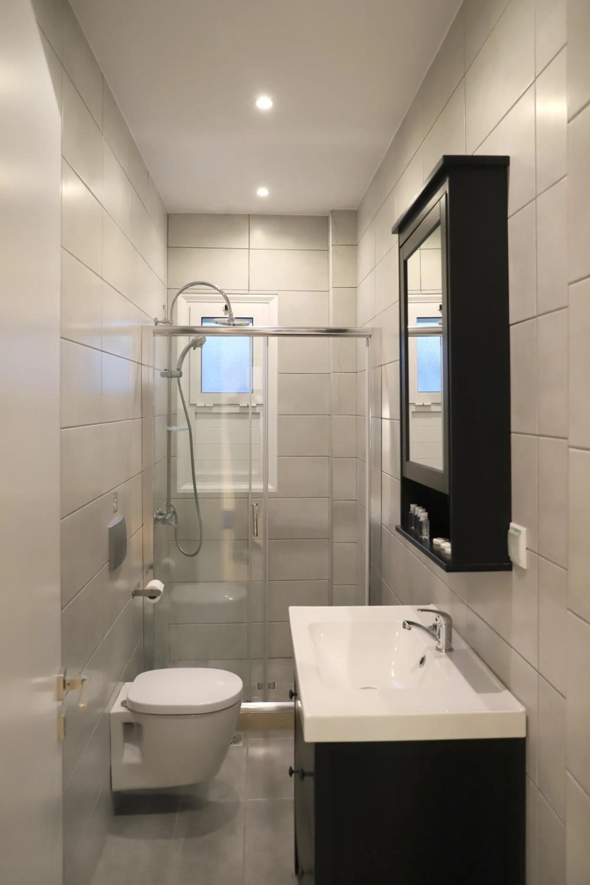 Helios Studios & Apartments