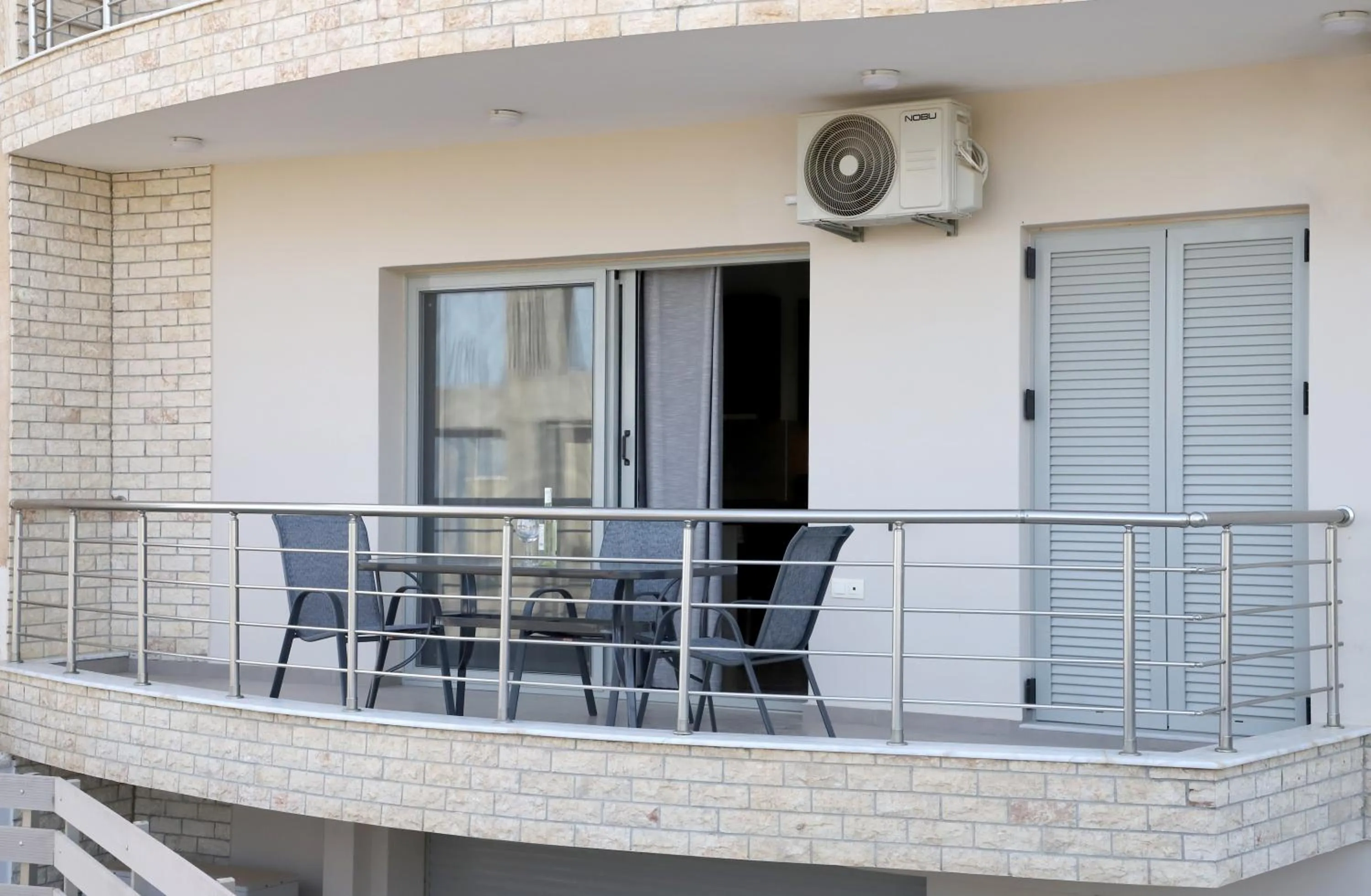 Helios Studios & Apartments