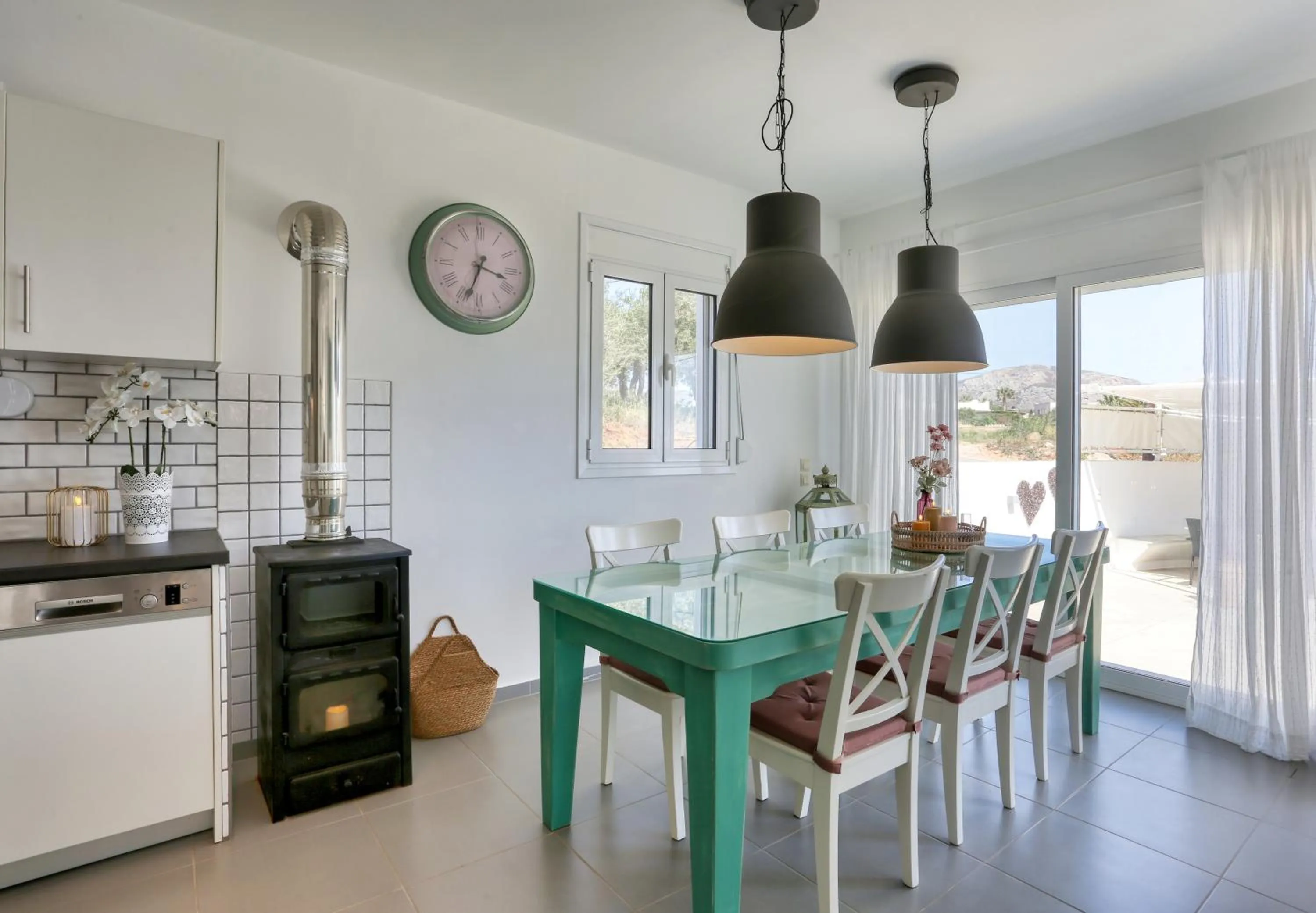 Helios Studios & Apartments