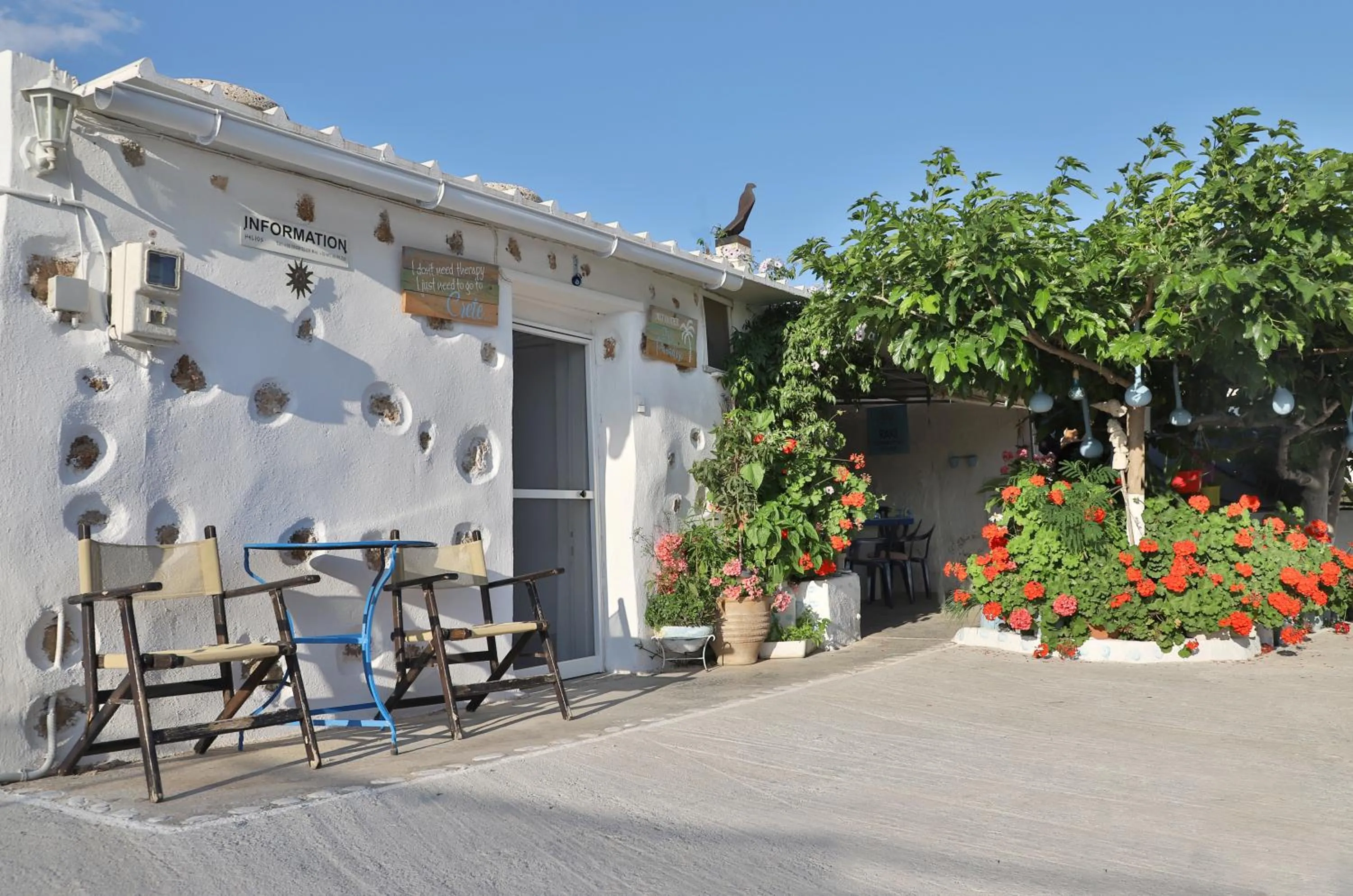 Helios Studios & Apartments