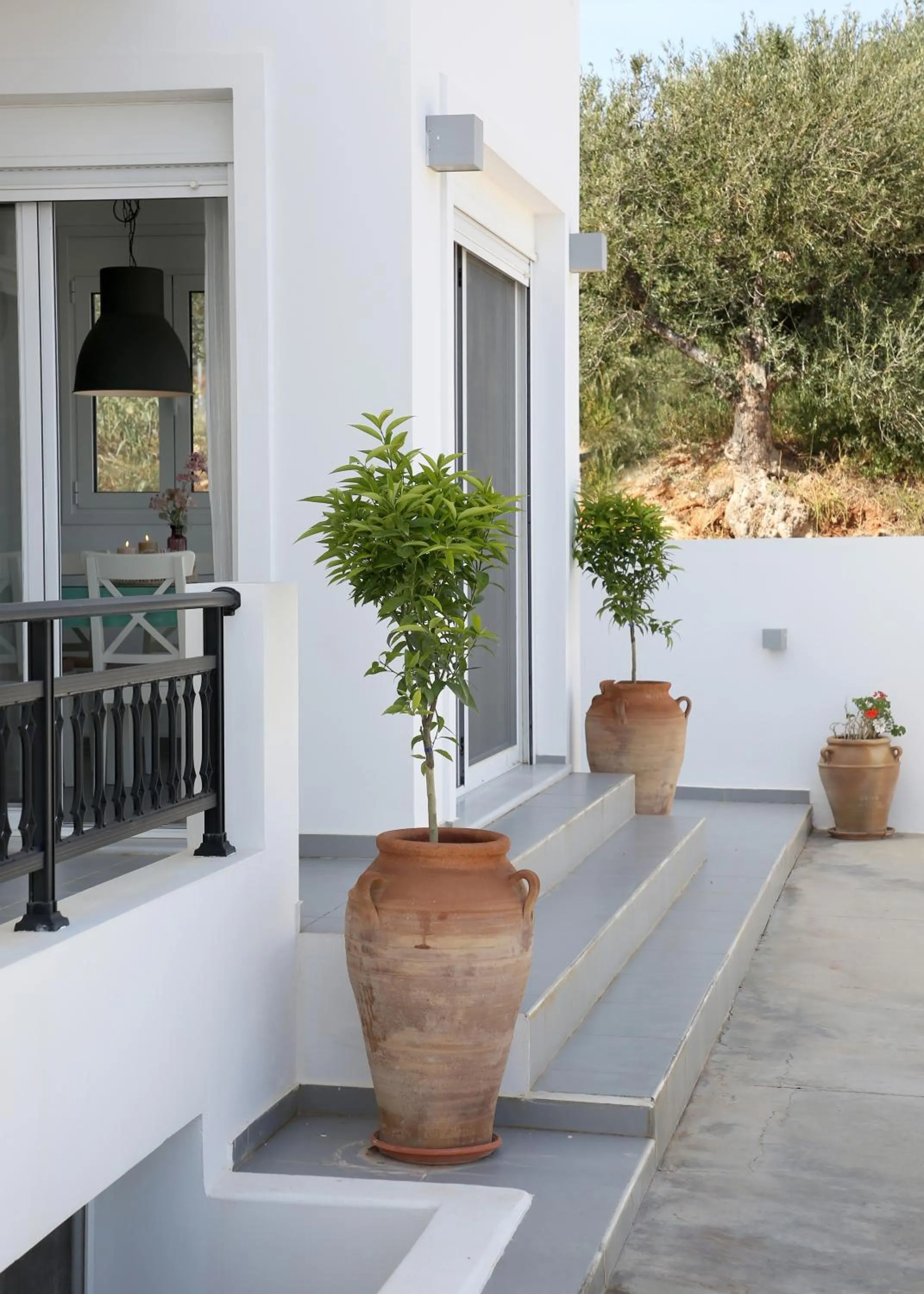 Helios Studios & Apartments