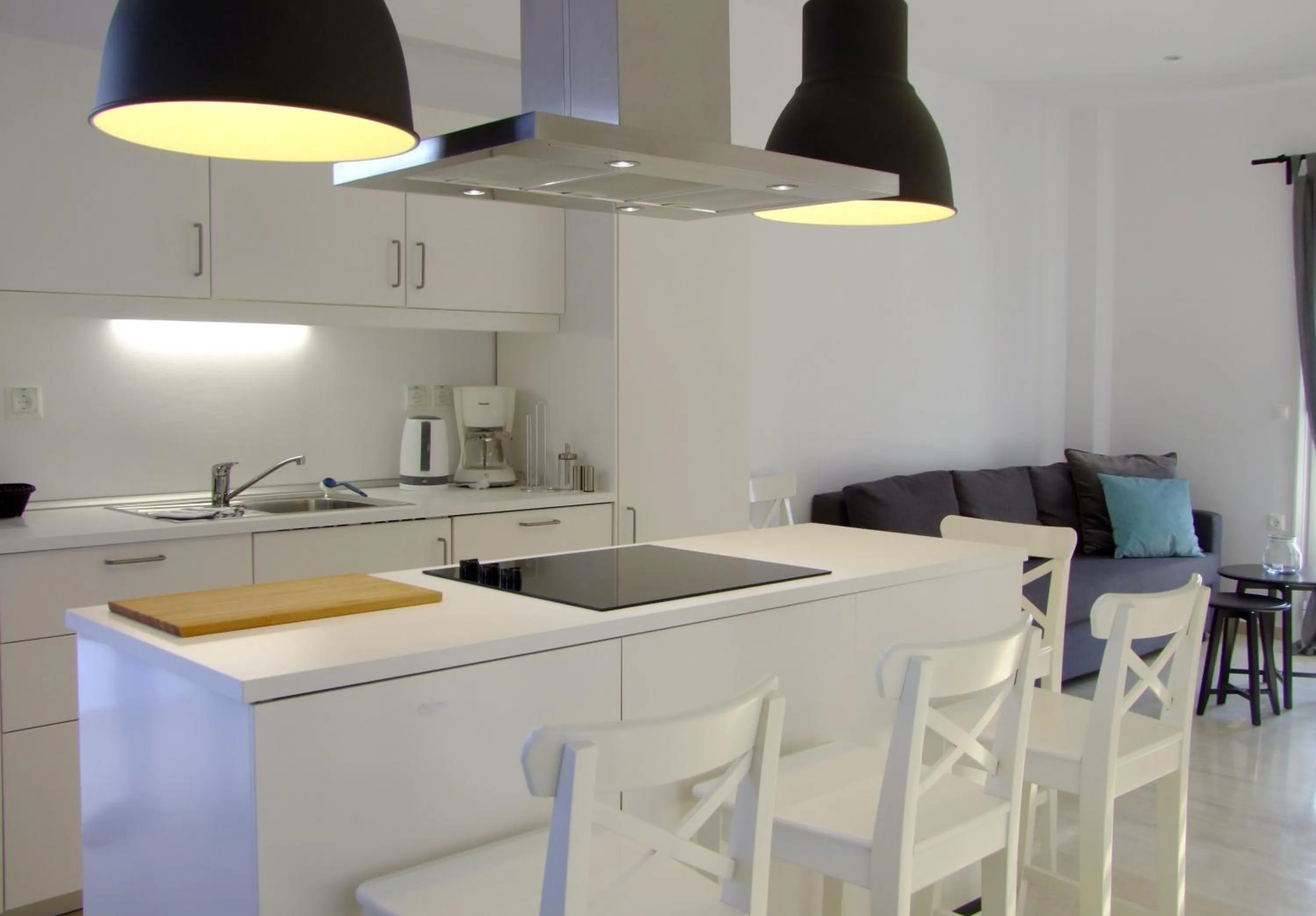 Helios Studios & Apartments