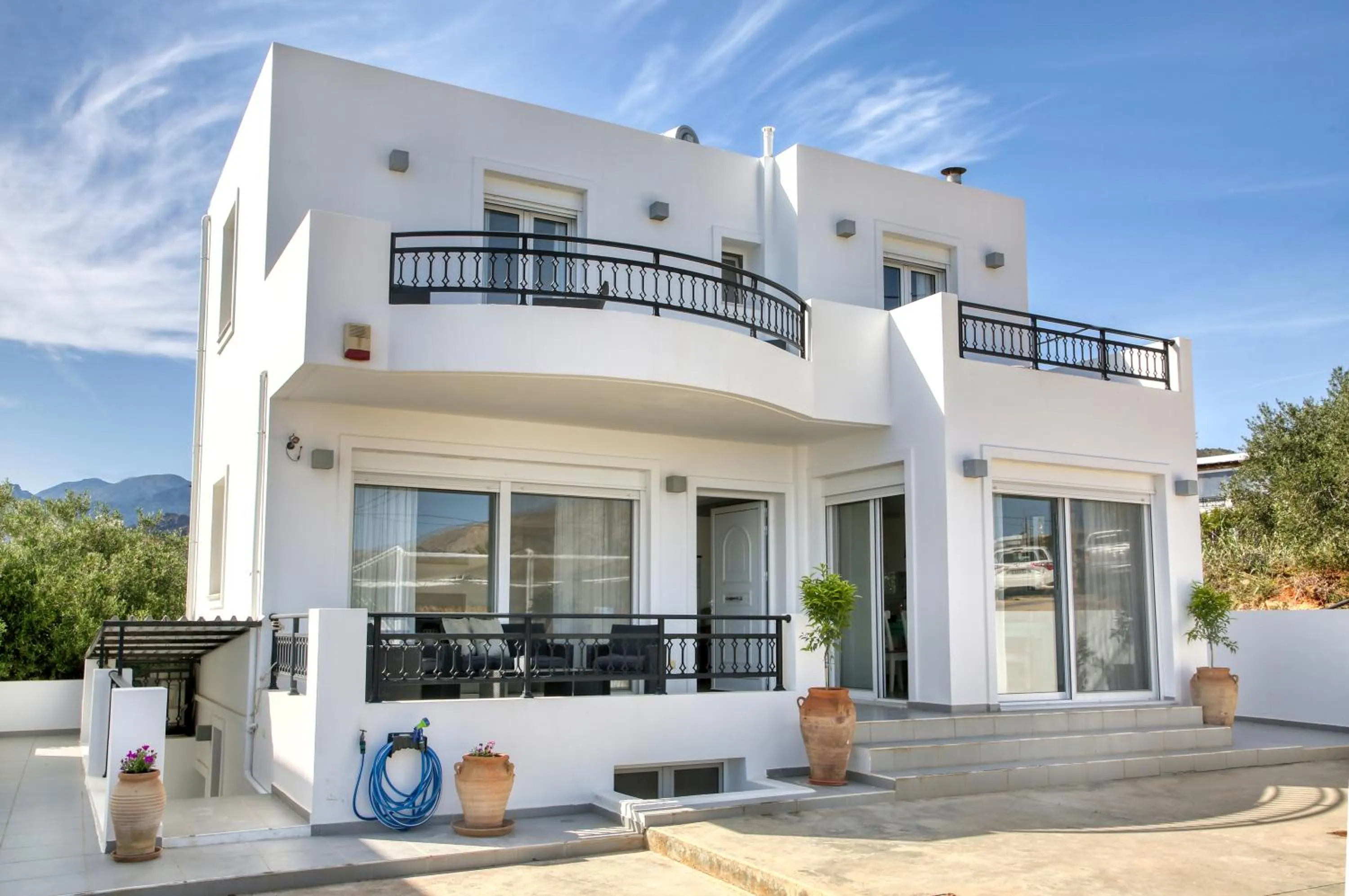 Helios Studios & Apartments