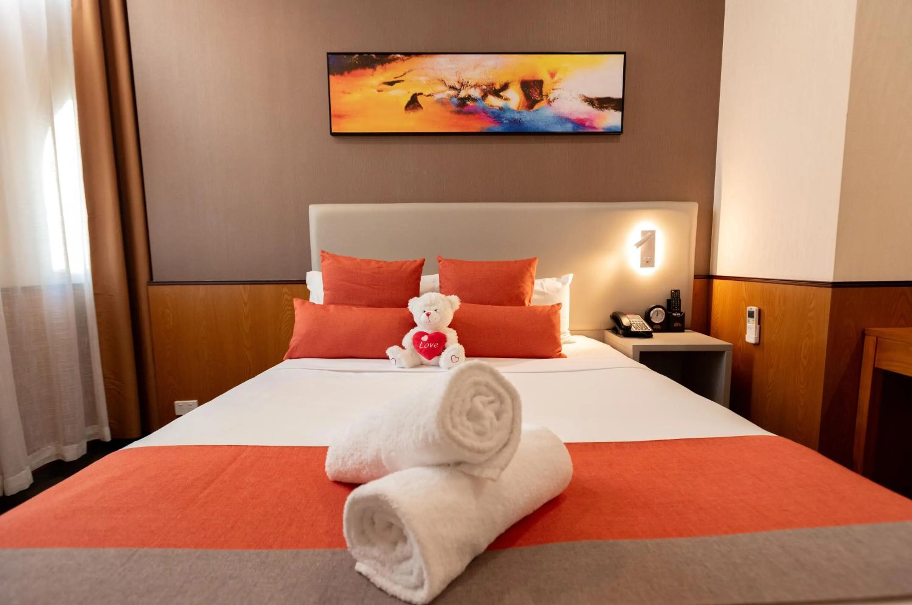 Bed in YEHS Hotel Sydney QVB