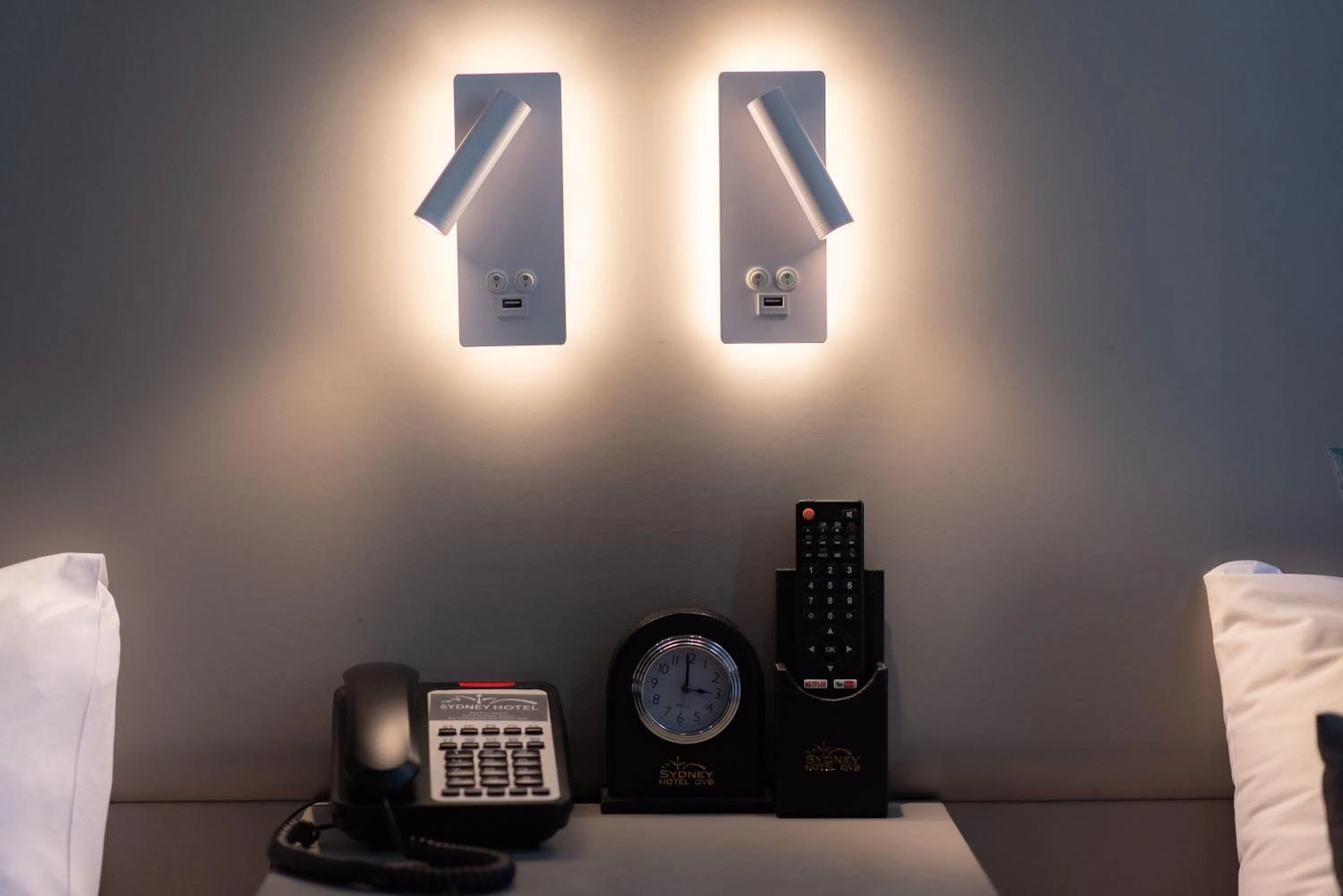 Bed in YEHS Hotel Sydney QVB