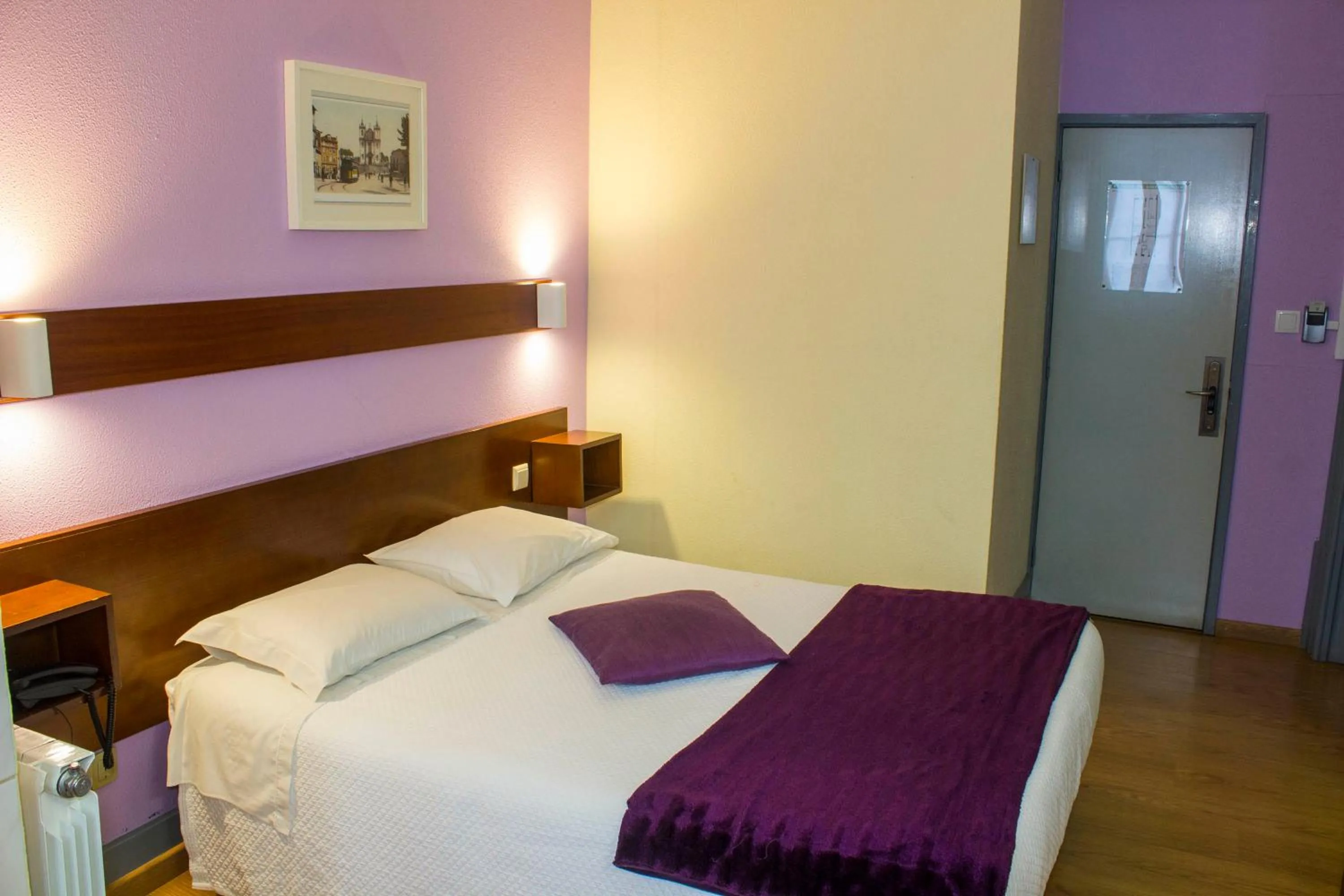 Bedroom, Bed in Hotel Estoril Porto