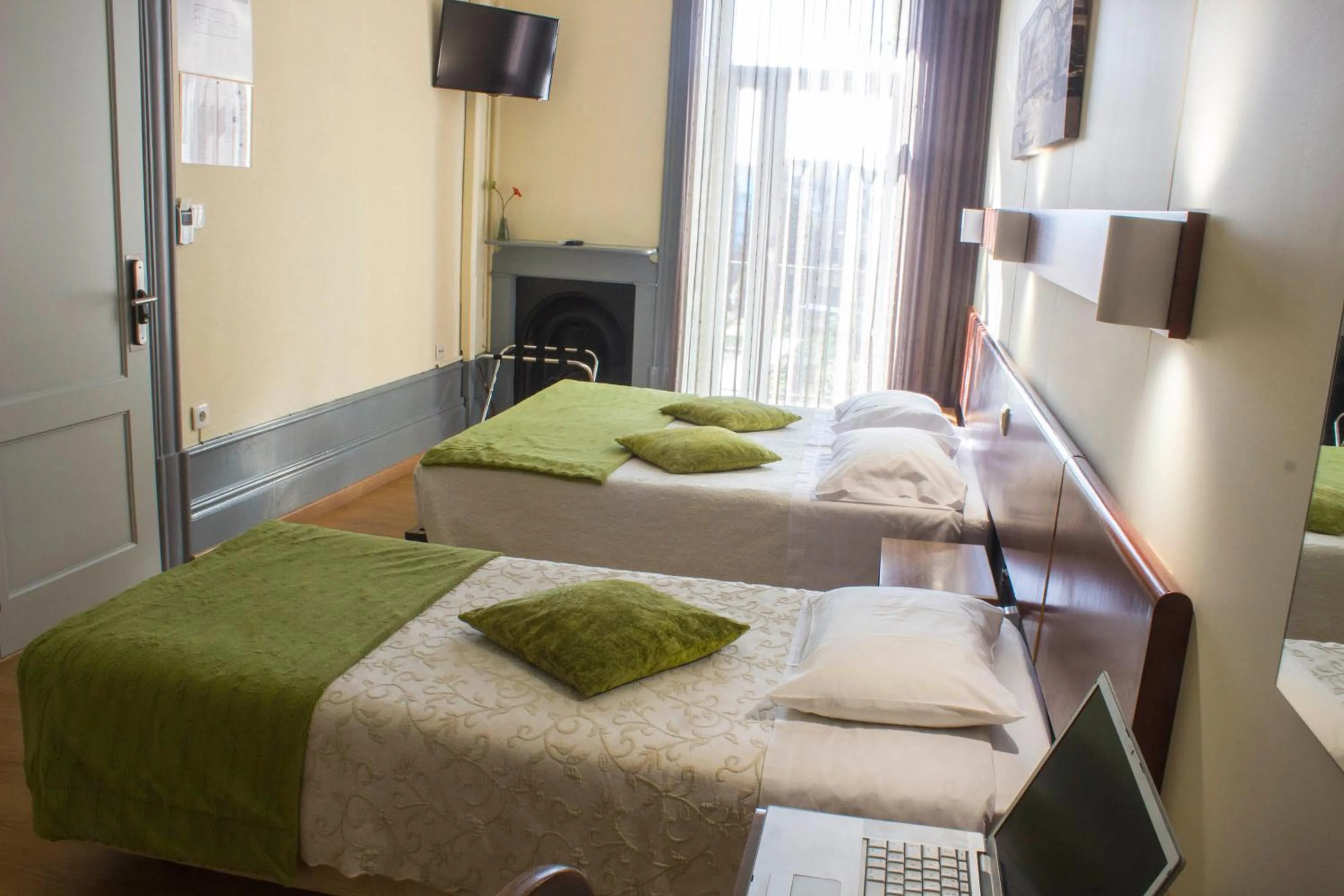 Bedroom, Bed in Hotel Estoril Porto