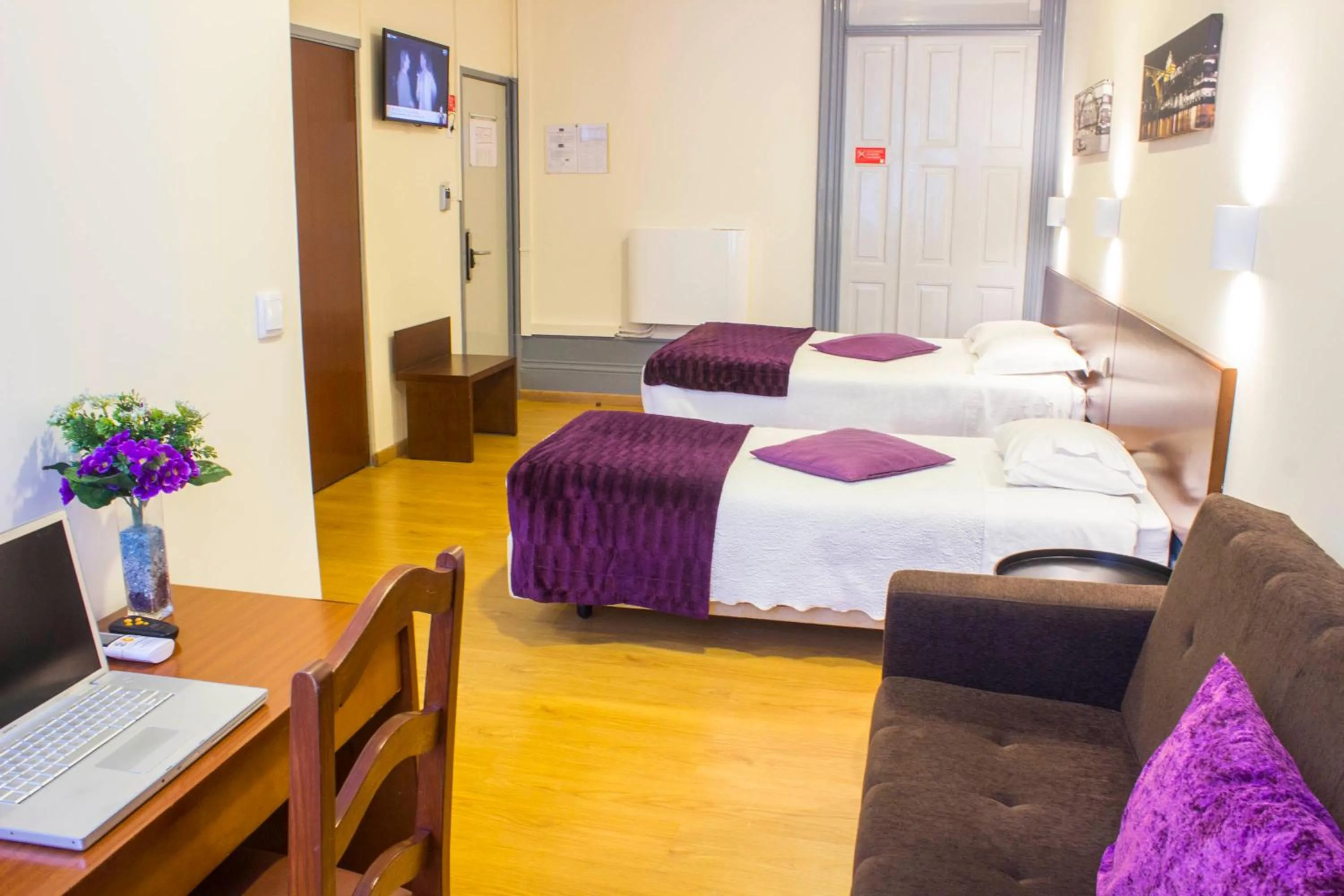 Bed in Hotel Estoril Porto