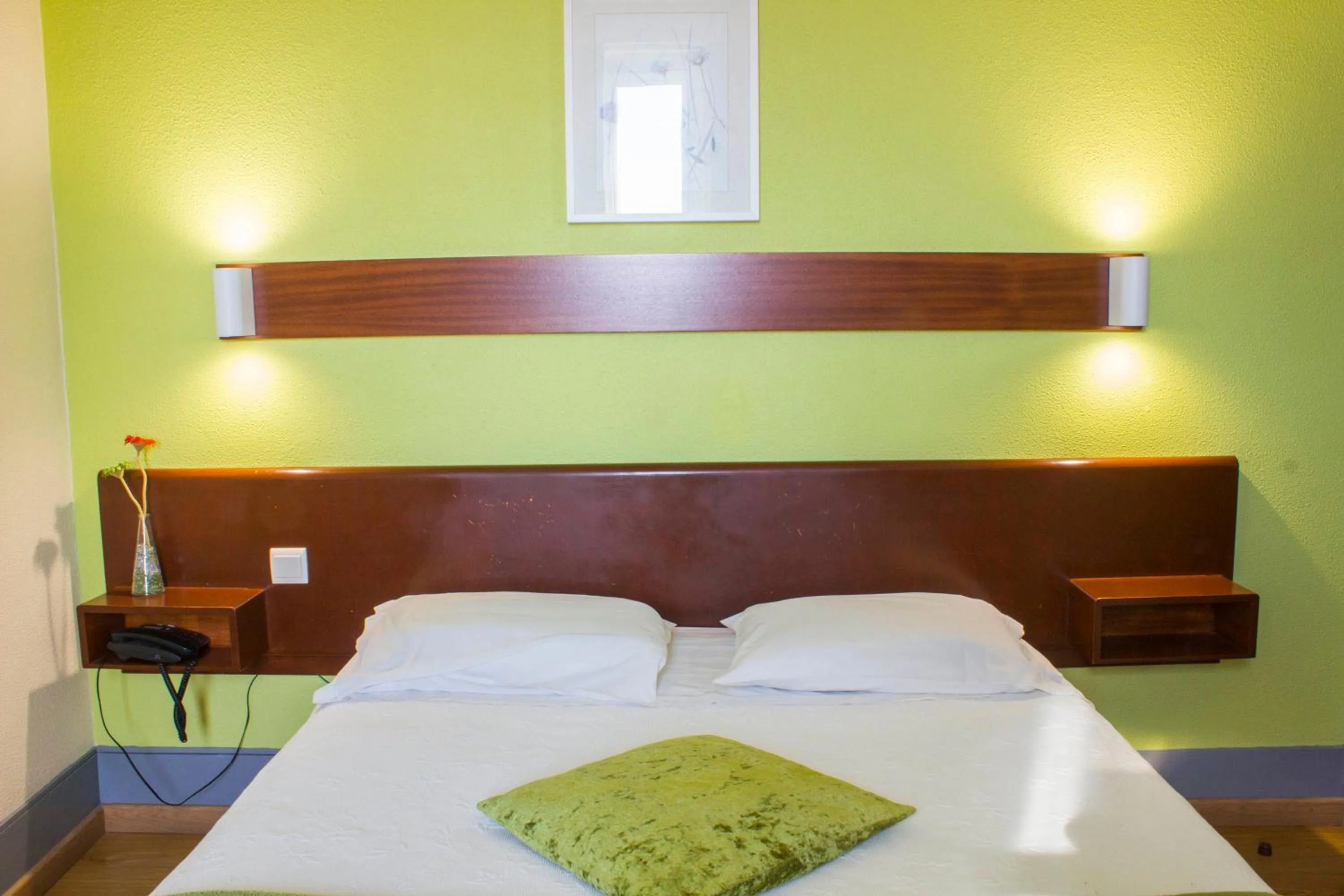 Bed in Hotel Estoril Porto