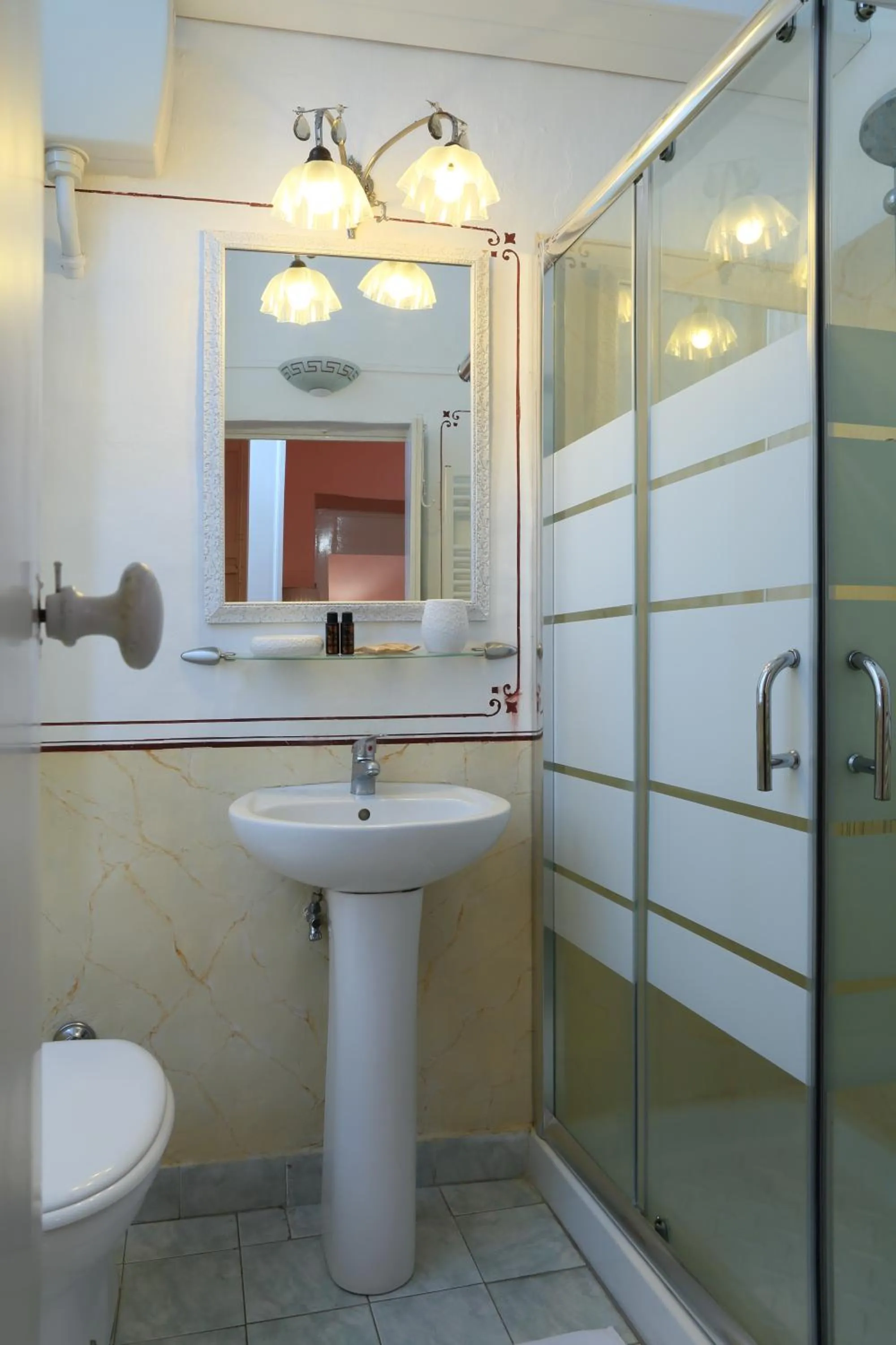 Bathroom in B&B Dimora Muzio and Restaurant