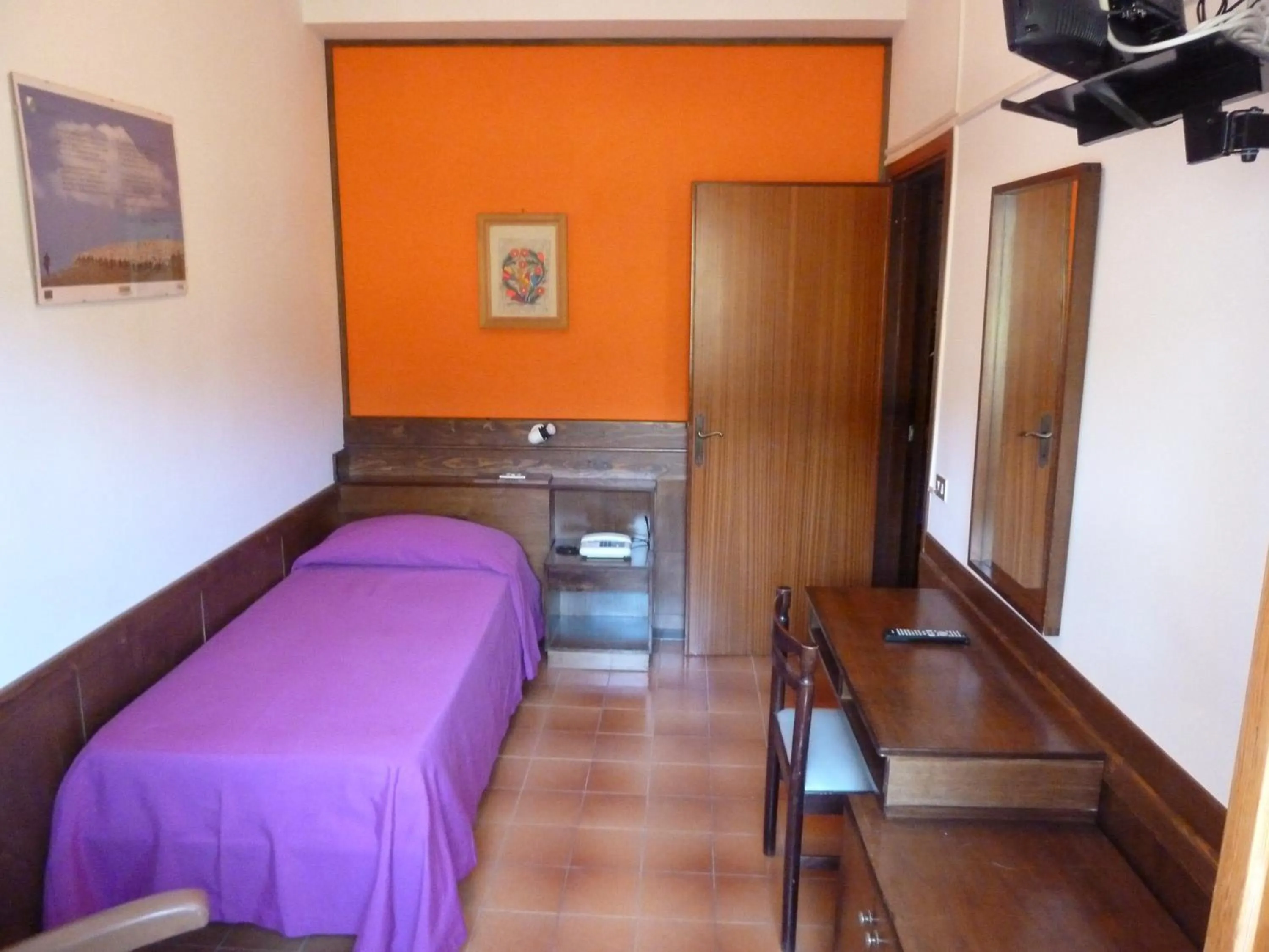 Bed in Hotel Caldora