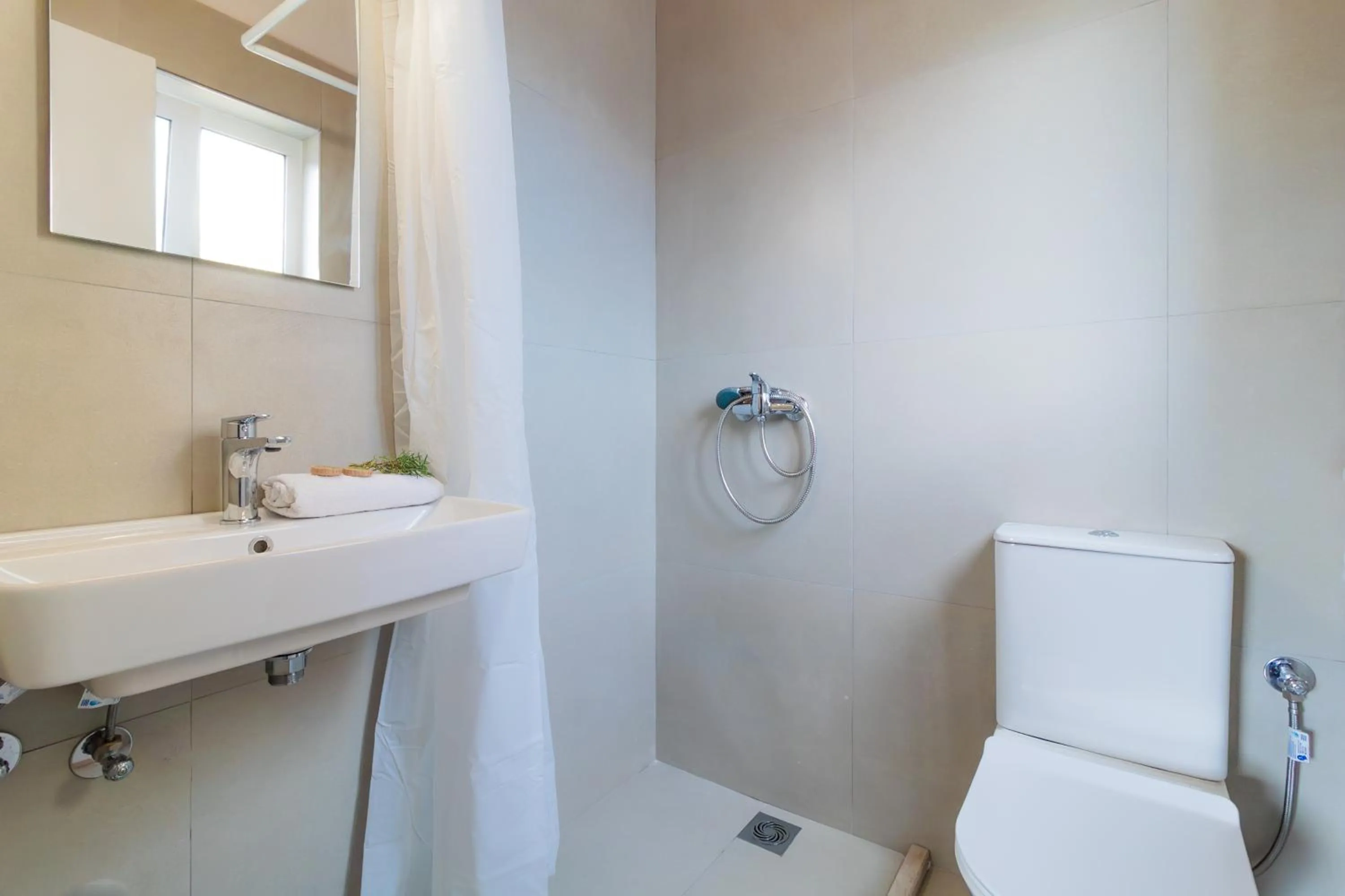 Studio (2 Adults) in Sunflower Apartments & Studios