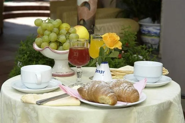 Lounge or bar in Hotel Derby