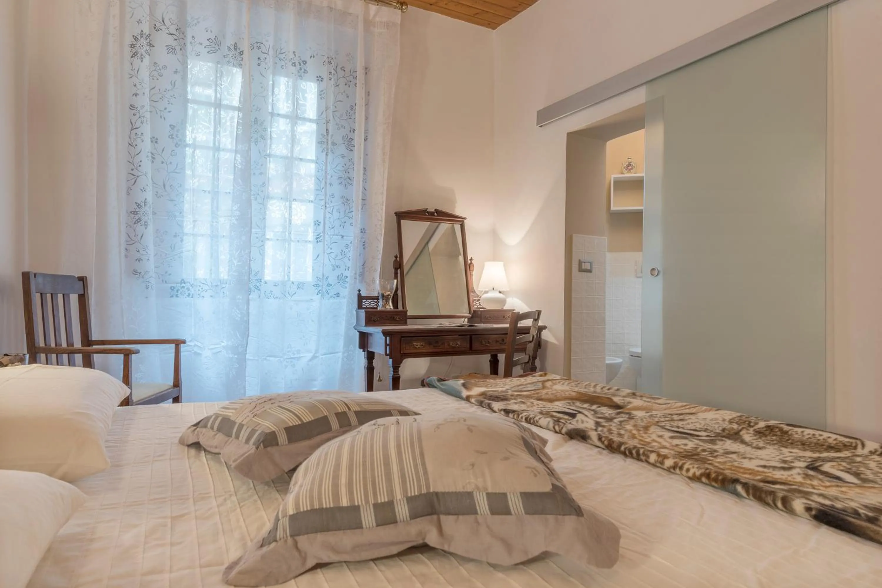 GuestHost - Elegant Apartment in Rome