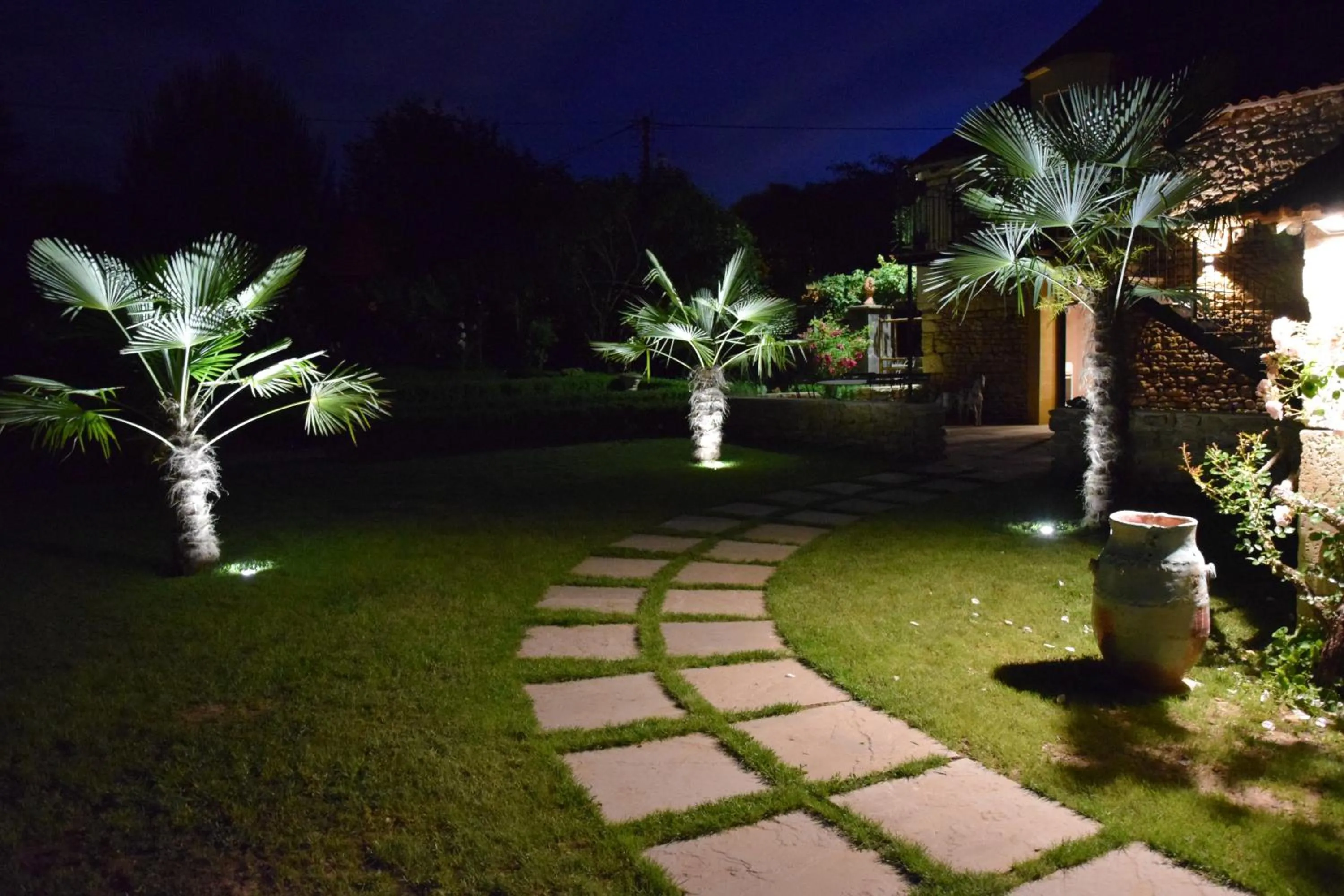 Garden in L'Intemporelle B&B