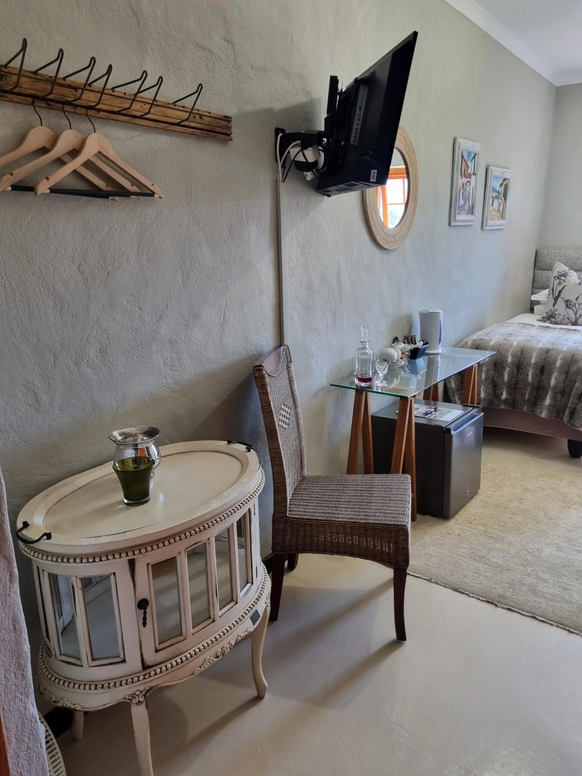 Bed in Barrydale Karoo - BOUTIQUE HOTEL