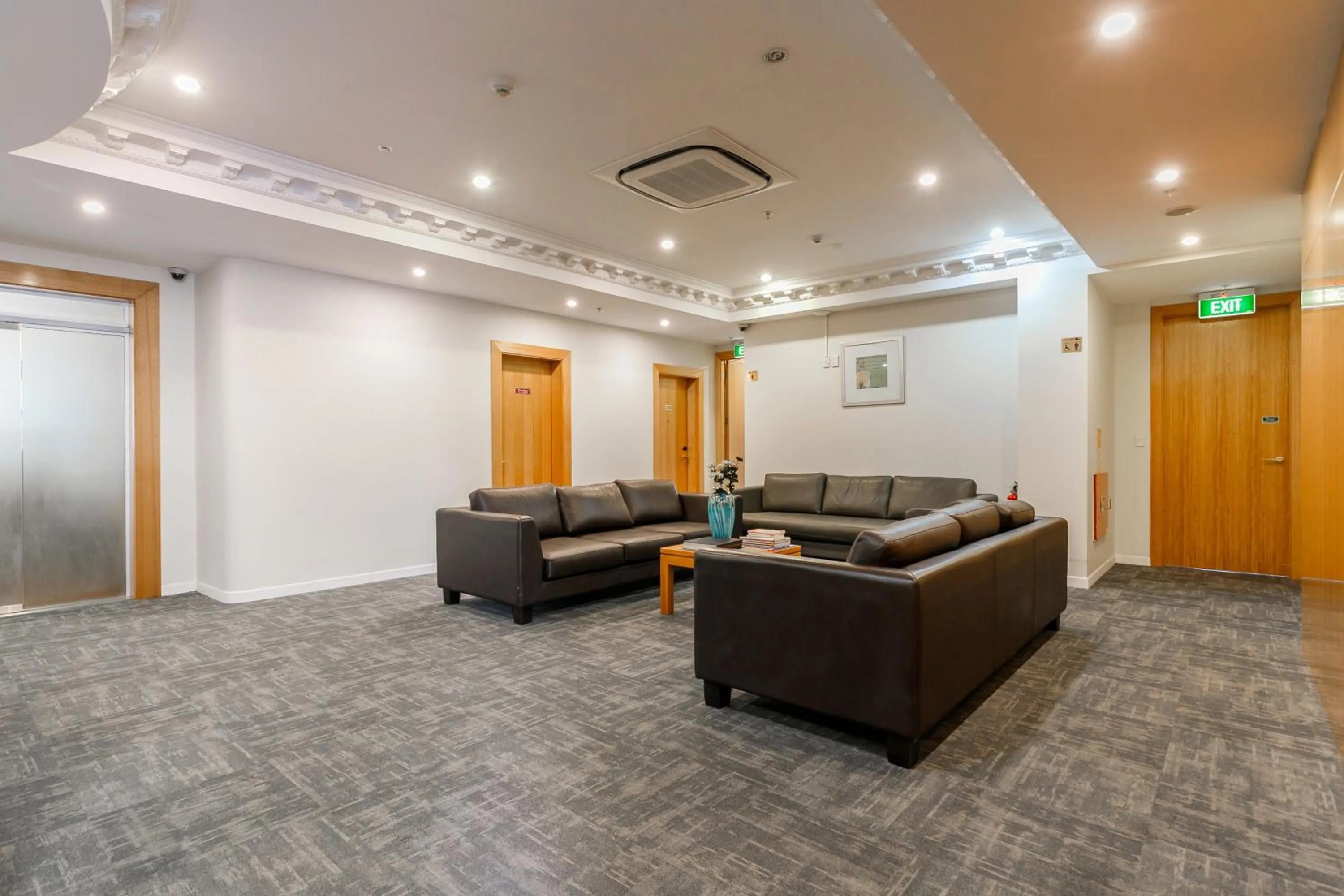 Lobby or reception in Boulevard Hotel